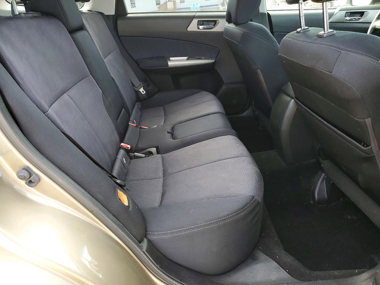 2009 Subaru Forester 2.5x Premium Tan vin: JF2SH63619H719987