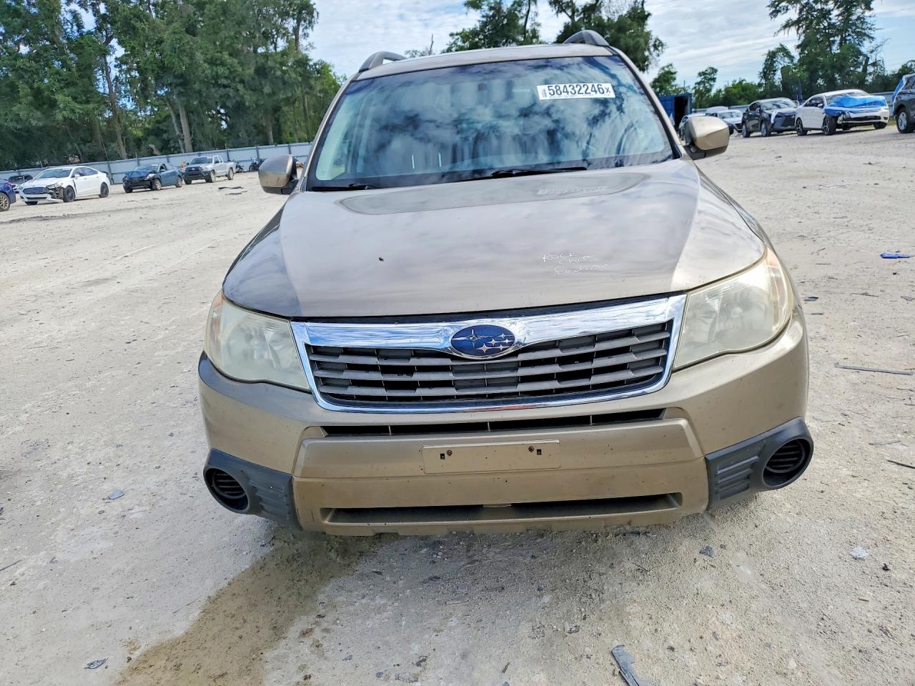 2009 Subaru Forester 2.5x Premium Tan vin: JF2SH63619H719987