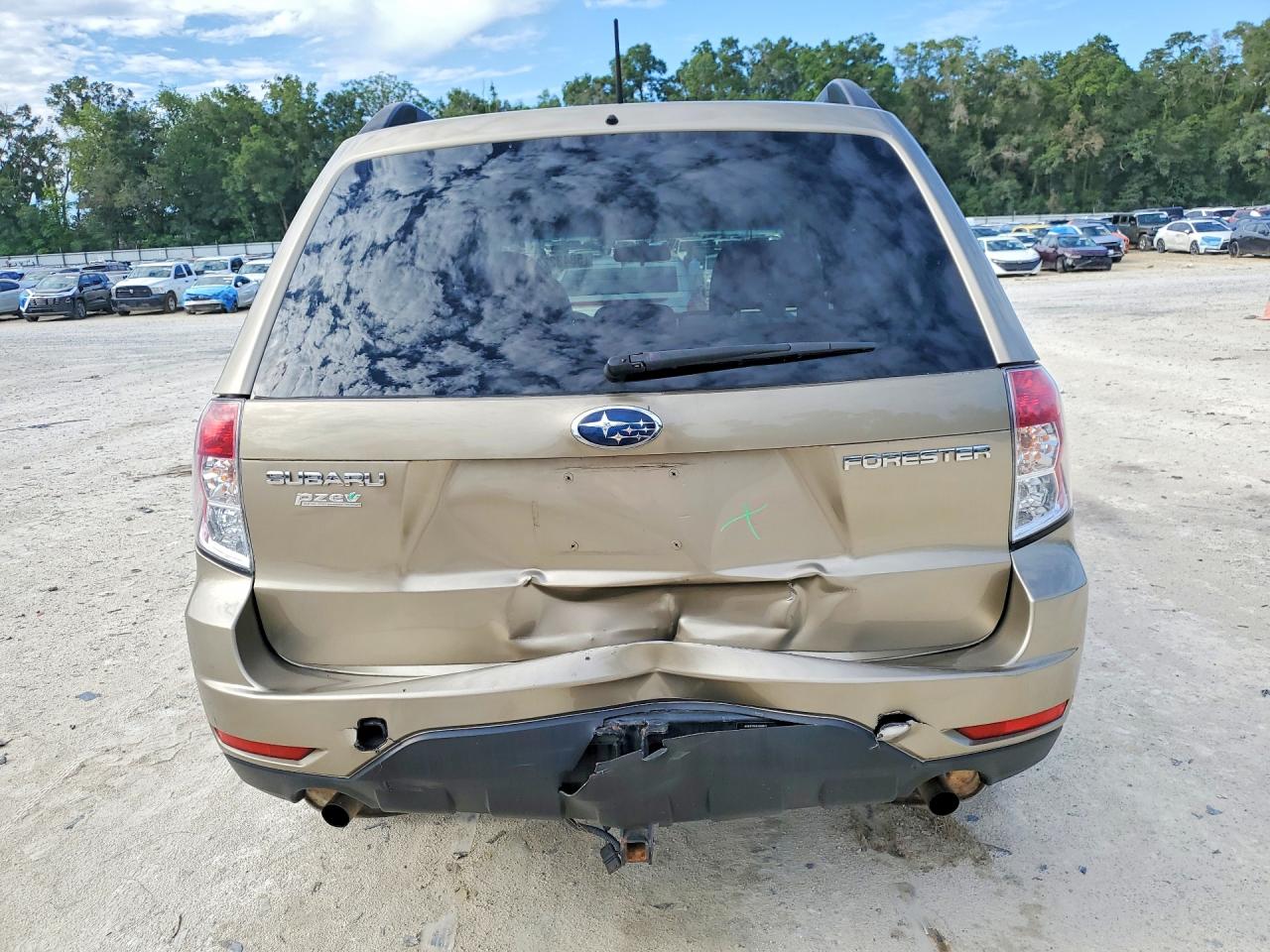 2009 Subaru Forester 2.5x Premium Tan vin: JF2SH63619H719987