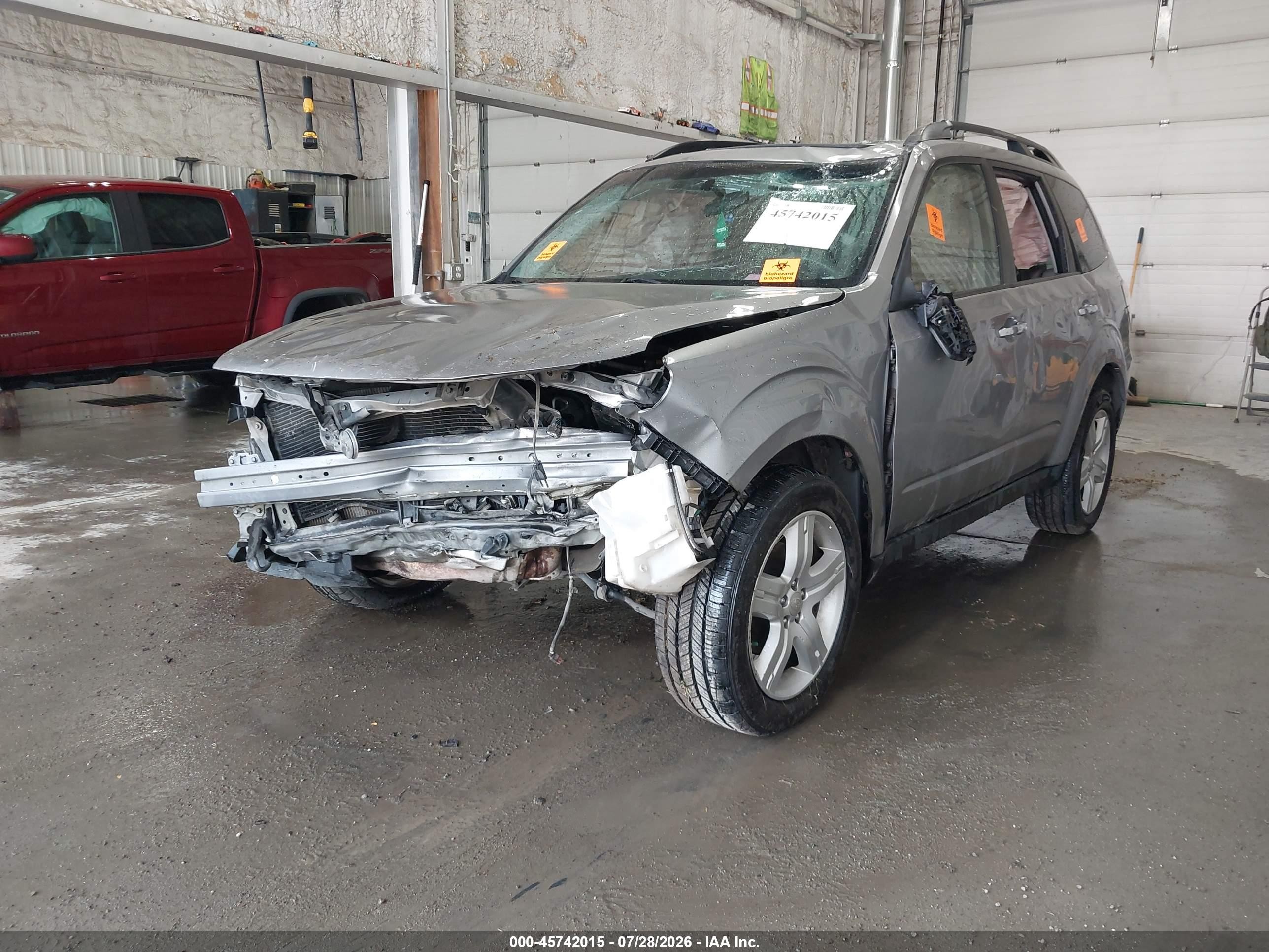 2009 Subaru Forester 2.5x Silver vin: JF2SH63619H785441
