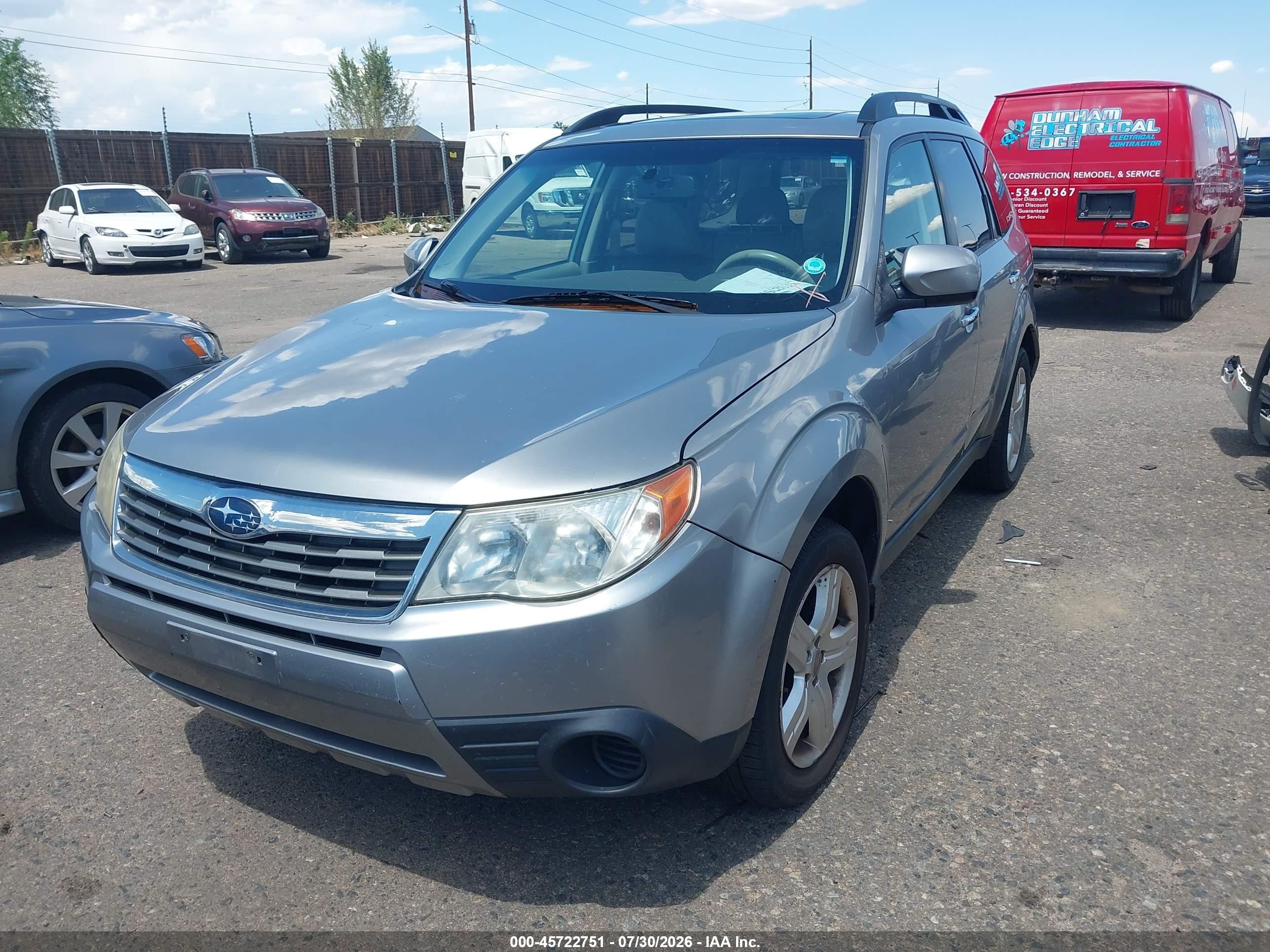2009 Subaru Forester 2.5x Silver vin: JF2SH63629G746346