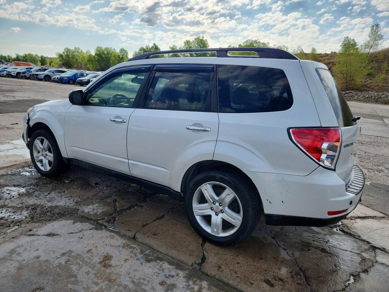 2009 Subaru Forester 2.5x Premium Белый vin: JF2SH63629G794140