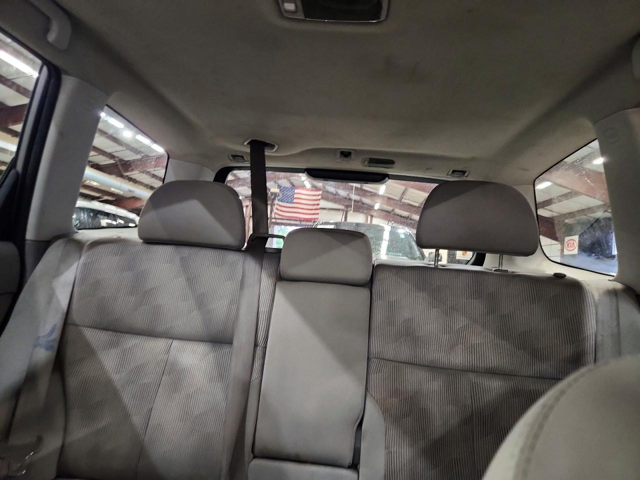 2009 Subaru Forester Silver vin: JF2SH63629H719402