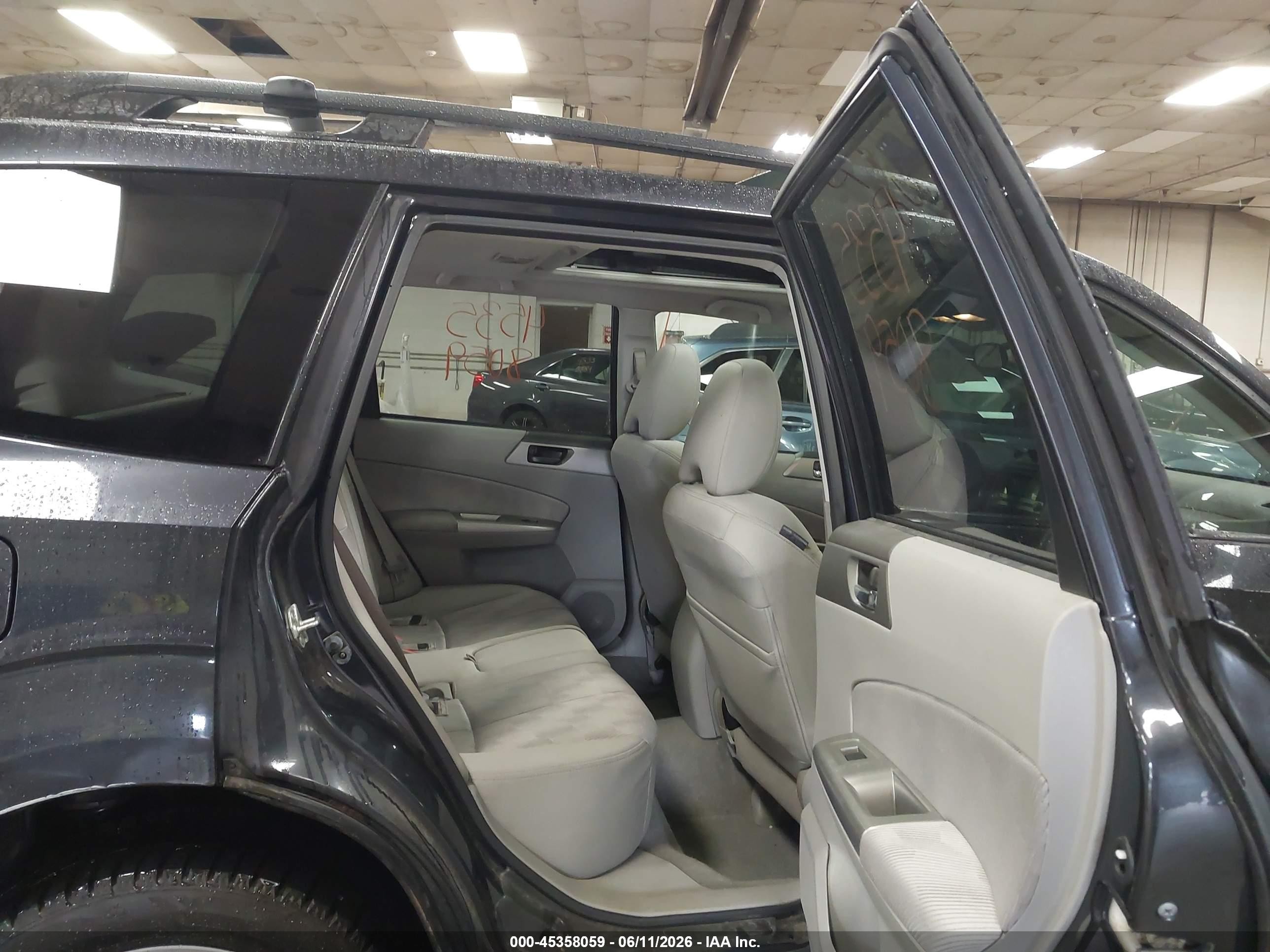 2009 Subaru Forester 2.5x Blue vin: JF2SH63639H788440