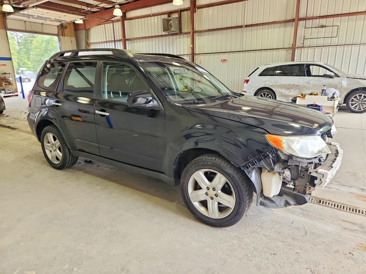 2009 Subaru Forester 2.5x Premium Black vin: JF2SH63659G718797