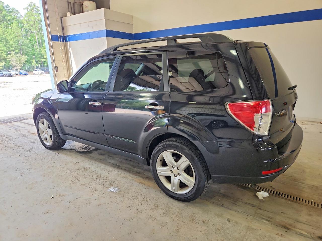 2009 Subaru Forester 2.5x Premium Black vin: JF2SH63659G718797