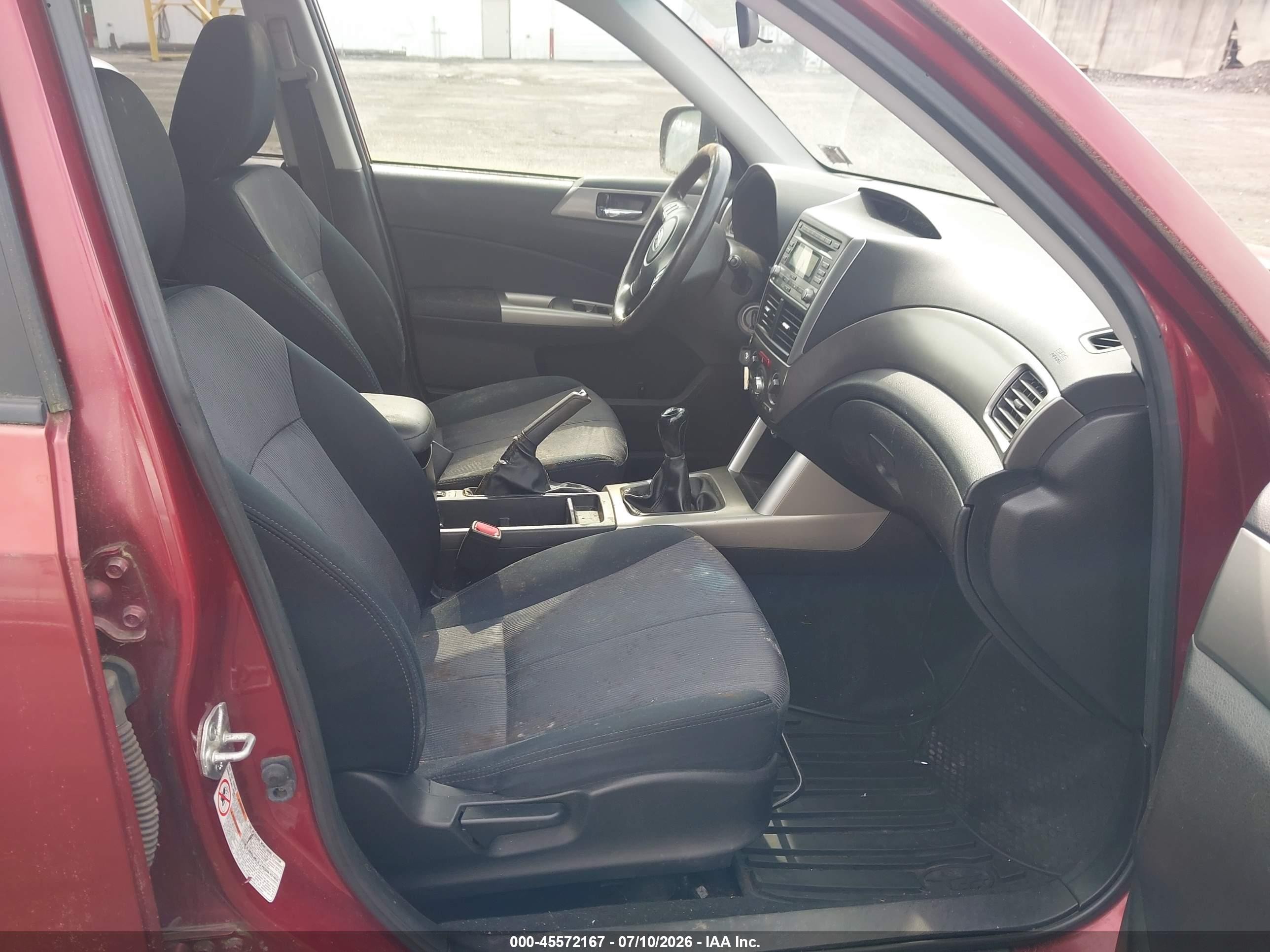 2009 Subaru Forester 2.5x Red vin: JF2SH63659G749015