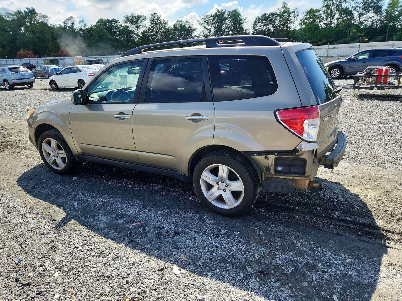 2009 Subaru Forester 2.5x Premium Tan vin: JF2SH63659H704814