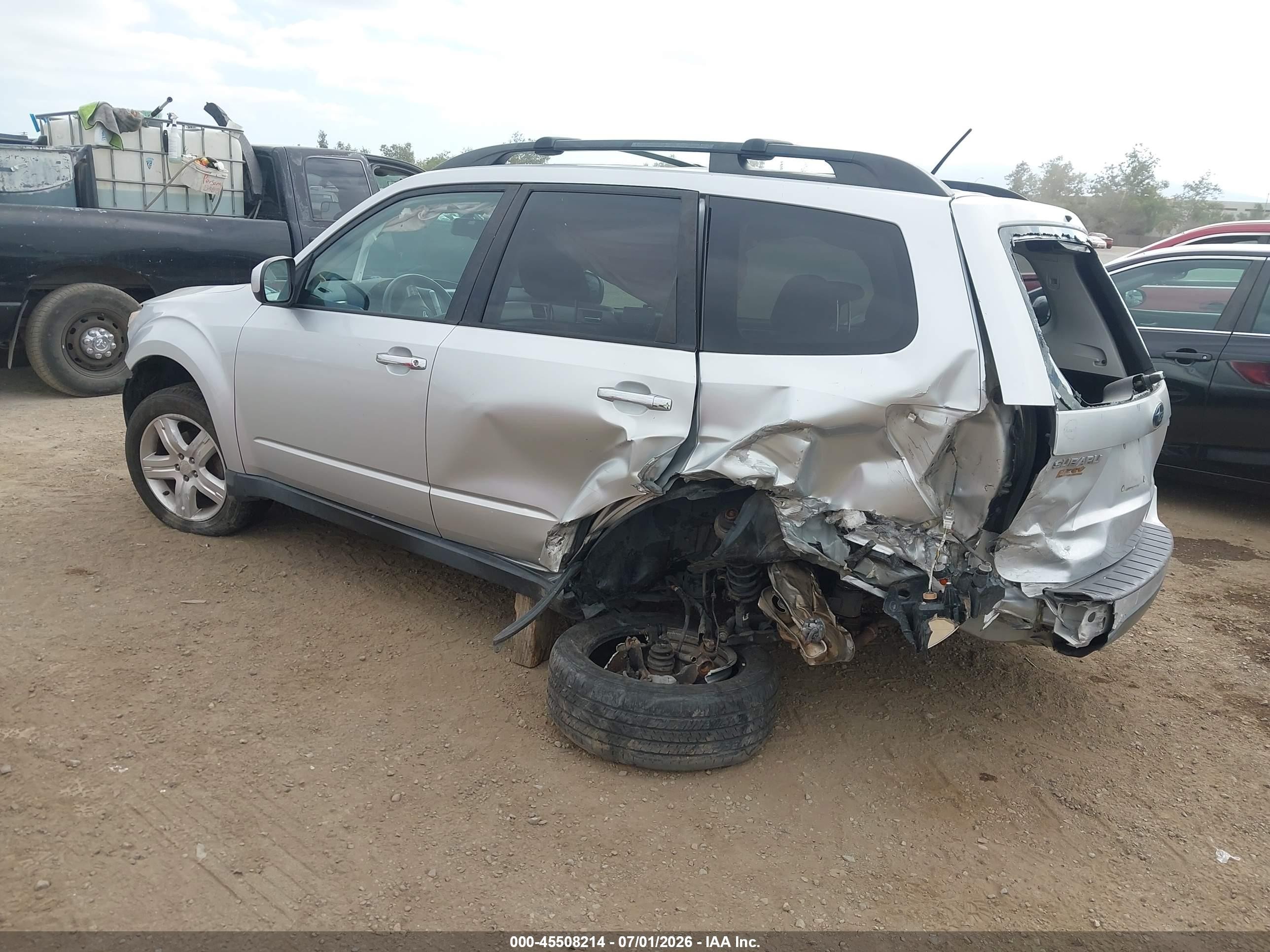 2009 Subaru Forester 2.5x Silver vin: JF2SH63659H758548