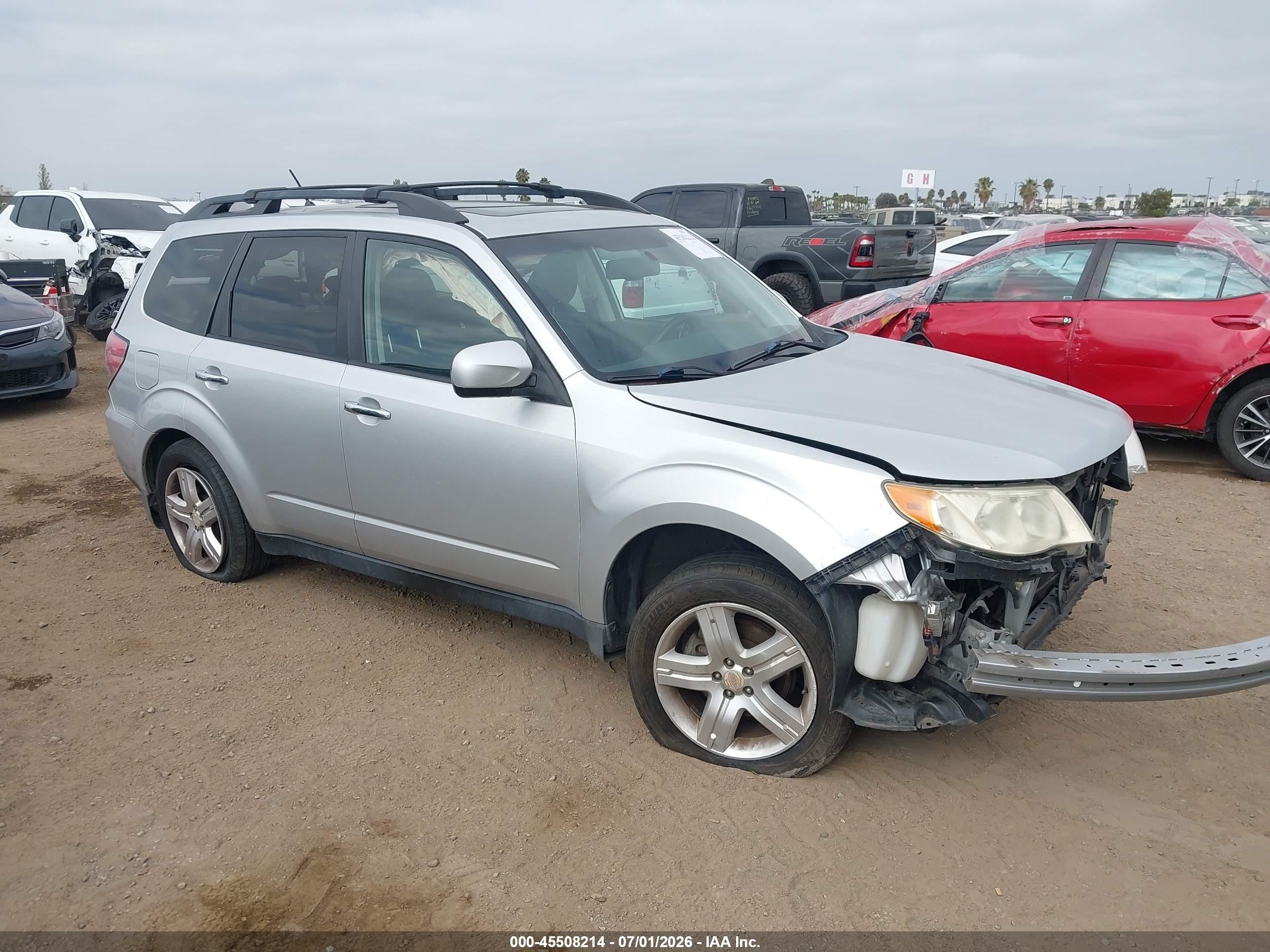 2009 Subaru Forester 2.5x Silver vin: JF2SH63659H758548