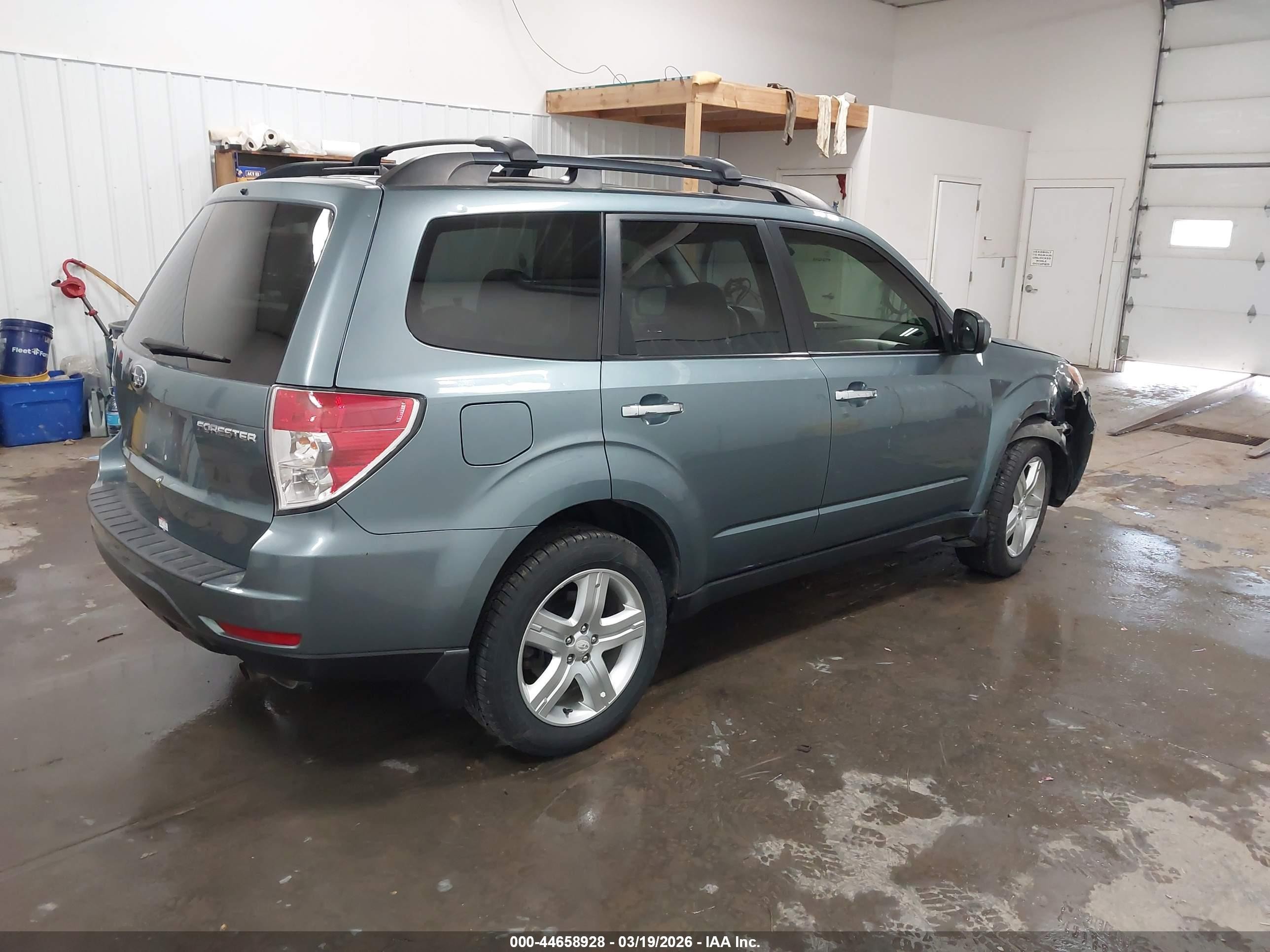 2009 Subaru Forester 2.5x Light Blue vin: JF2SH63659H778010