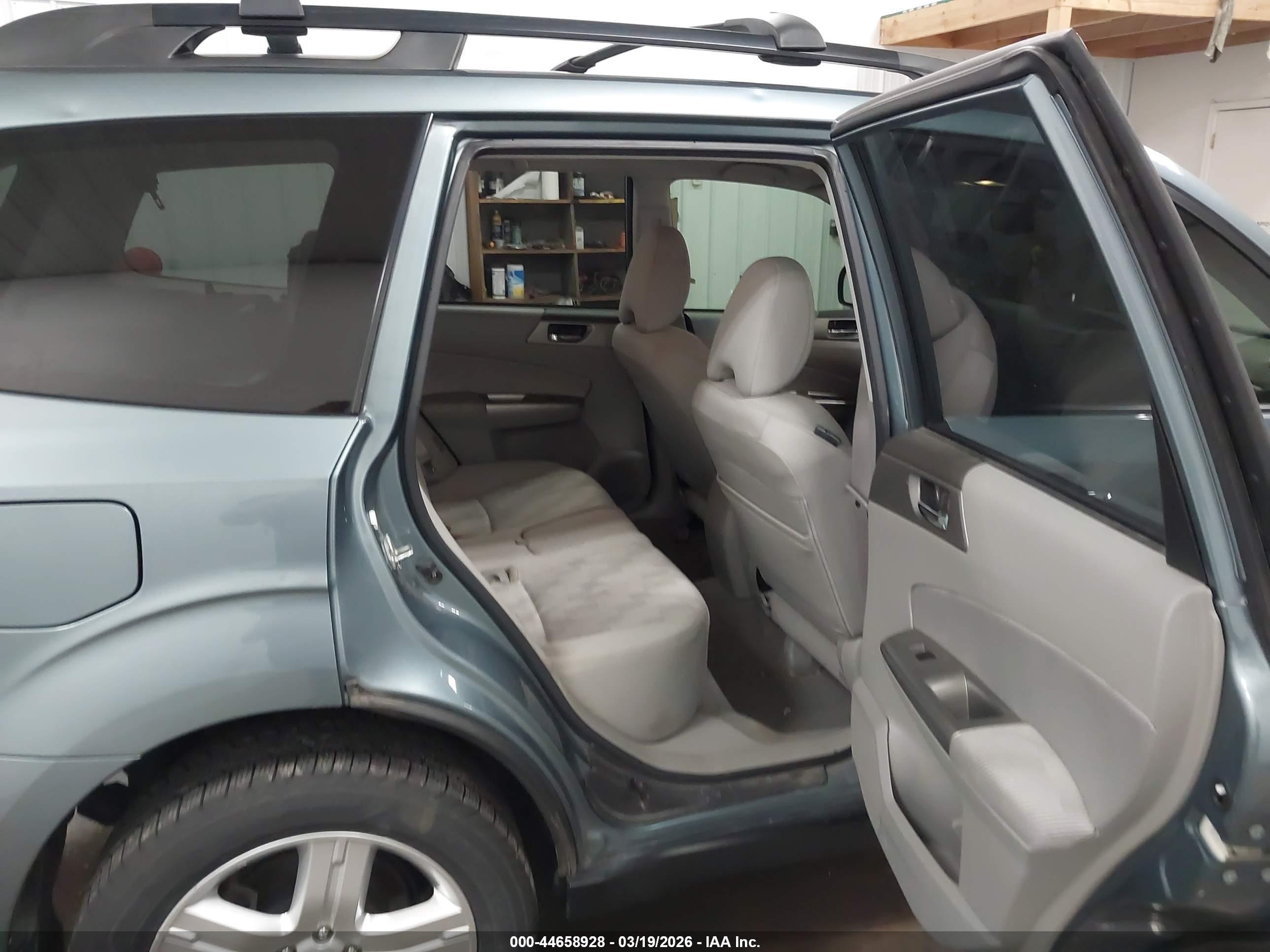 2009 Subaru Forester 2.5x Light Blue vin: JF2SH63659H778010