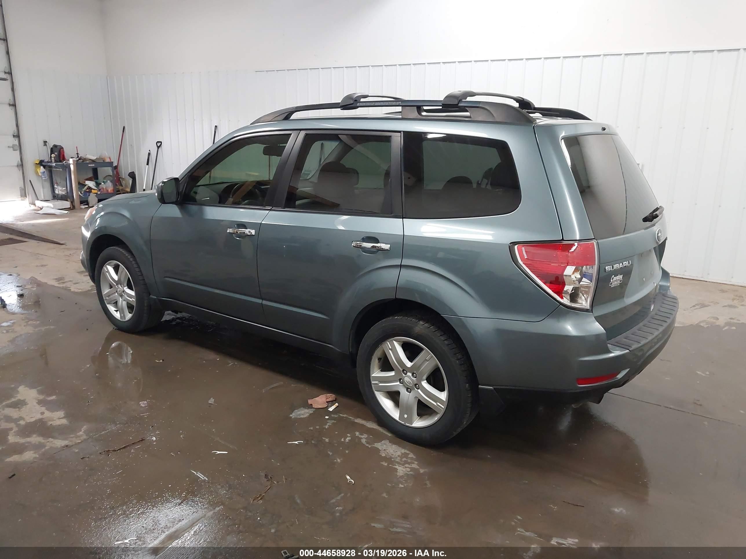 2009 Subaru Forester 2.5x Light Blue vin: JF2SH63659H778010