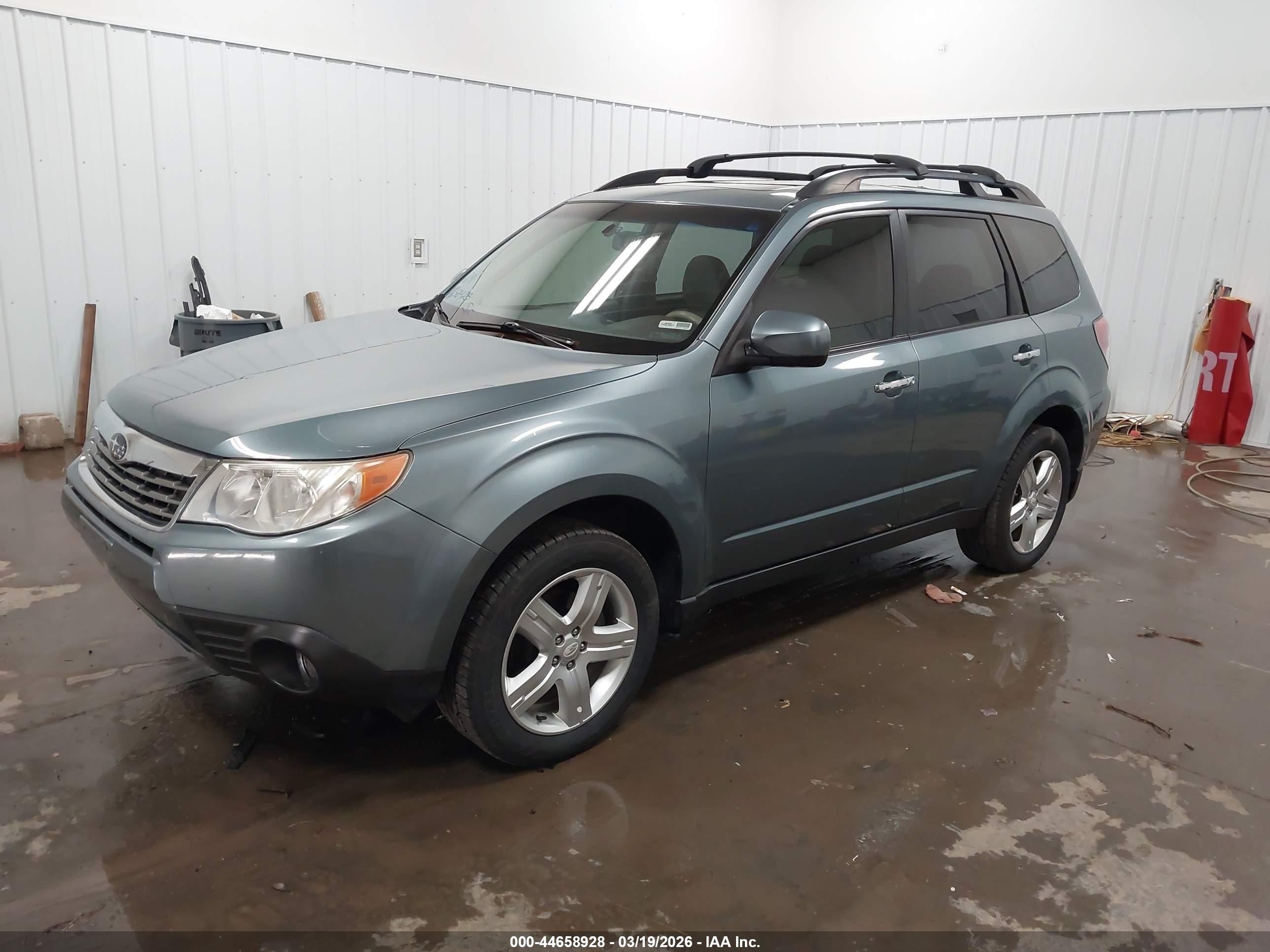 2009 Subaru Forester 2.5x Light Blue vin: JF2SH63659H778010