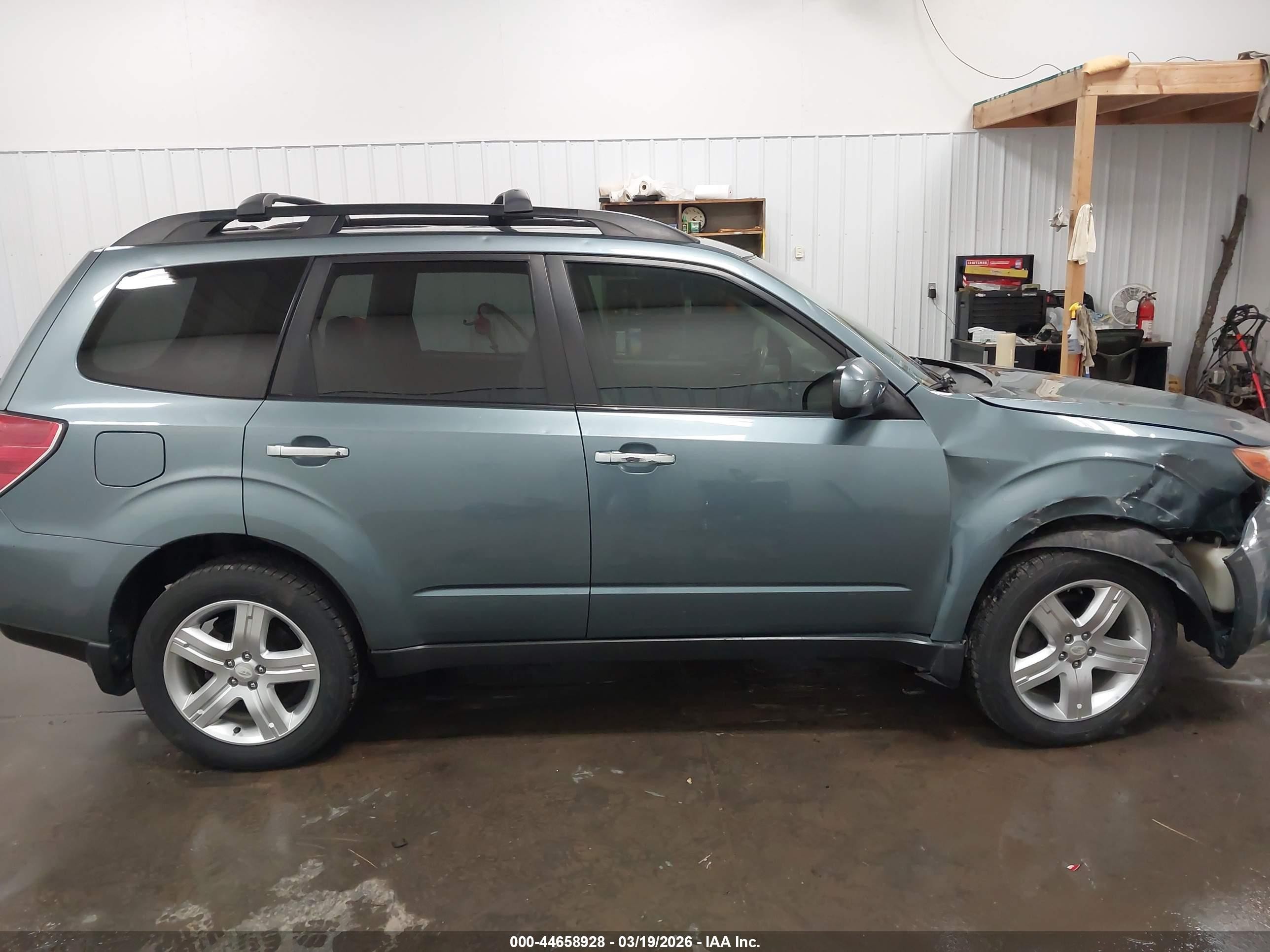 2009 Subaru Forester 2.5x Light Blue vin: JF2SH63659H778010