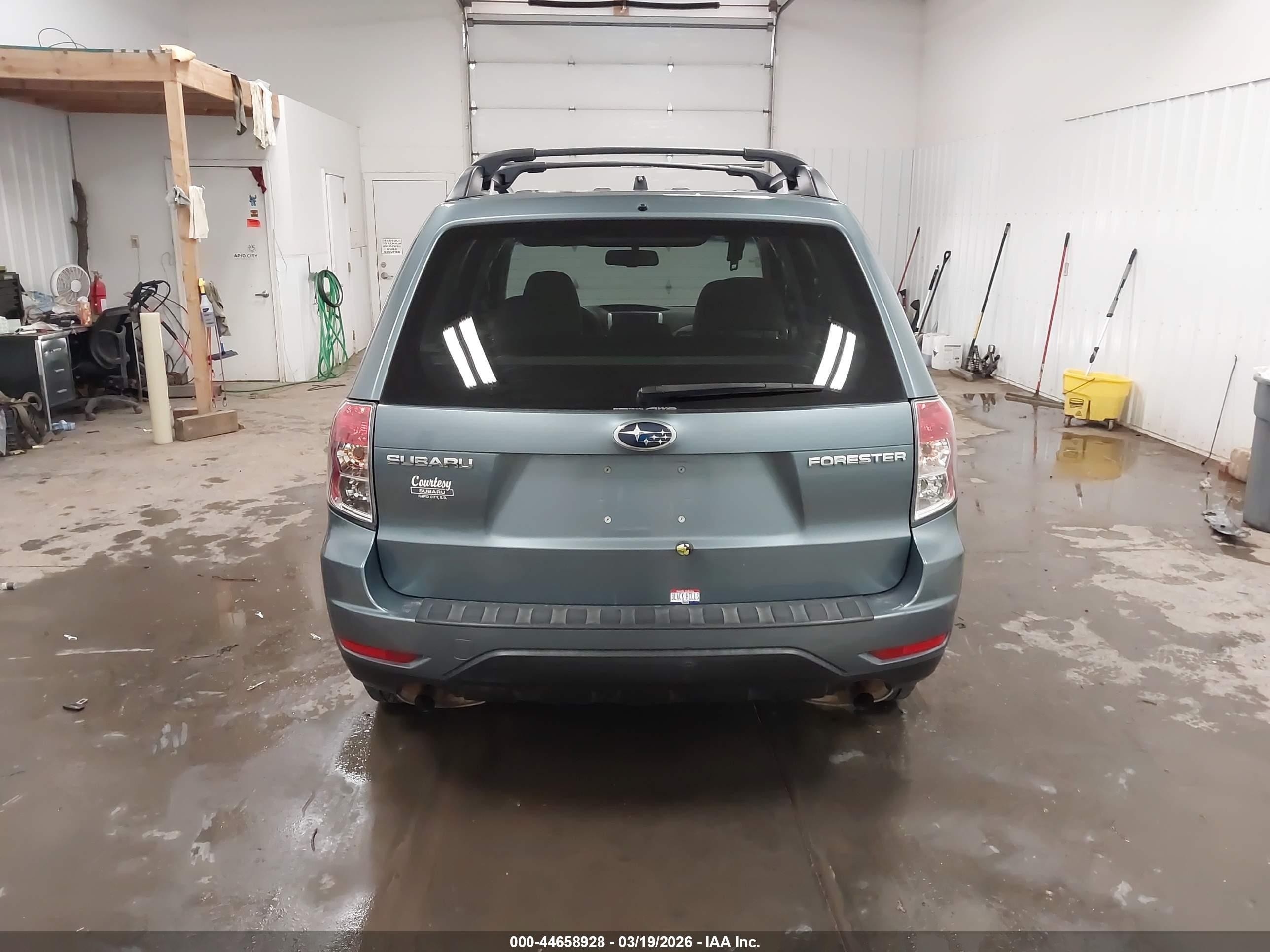 2009 Subaru Forester 2.5x Light Blue vin: JF2SH63659H778010