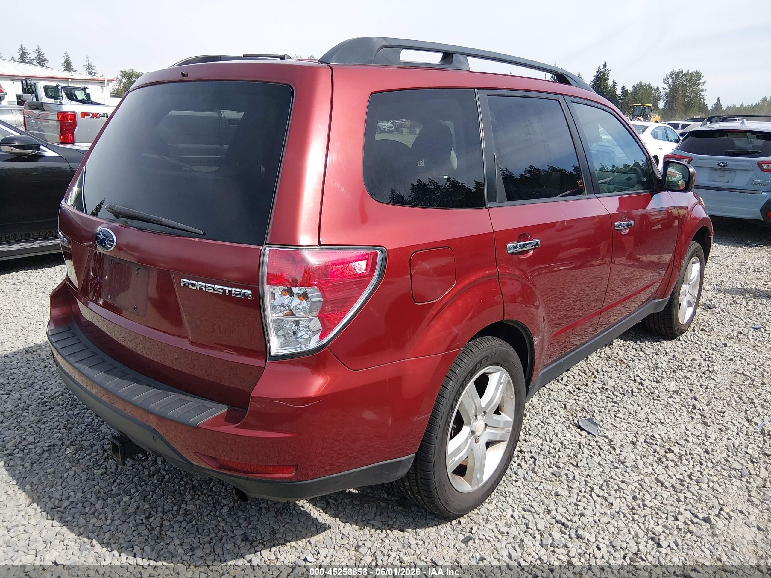 2009 Subaru Forester 2.5x Red vin: JF2SH63669H710685