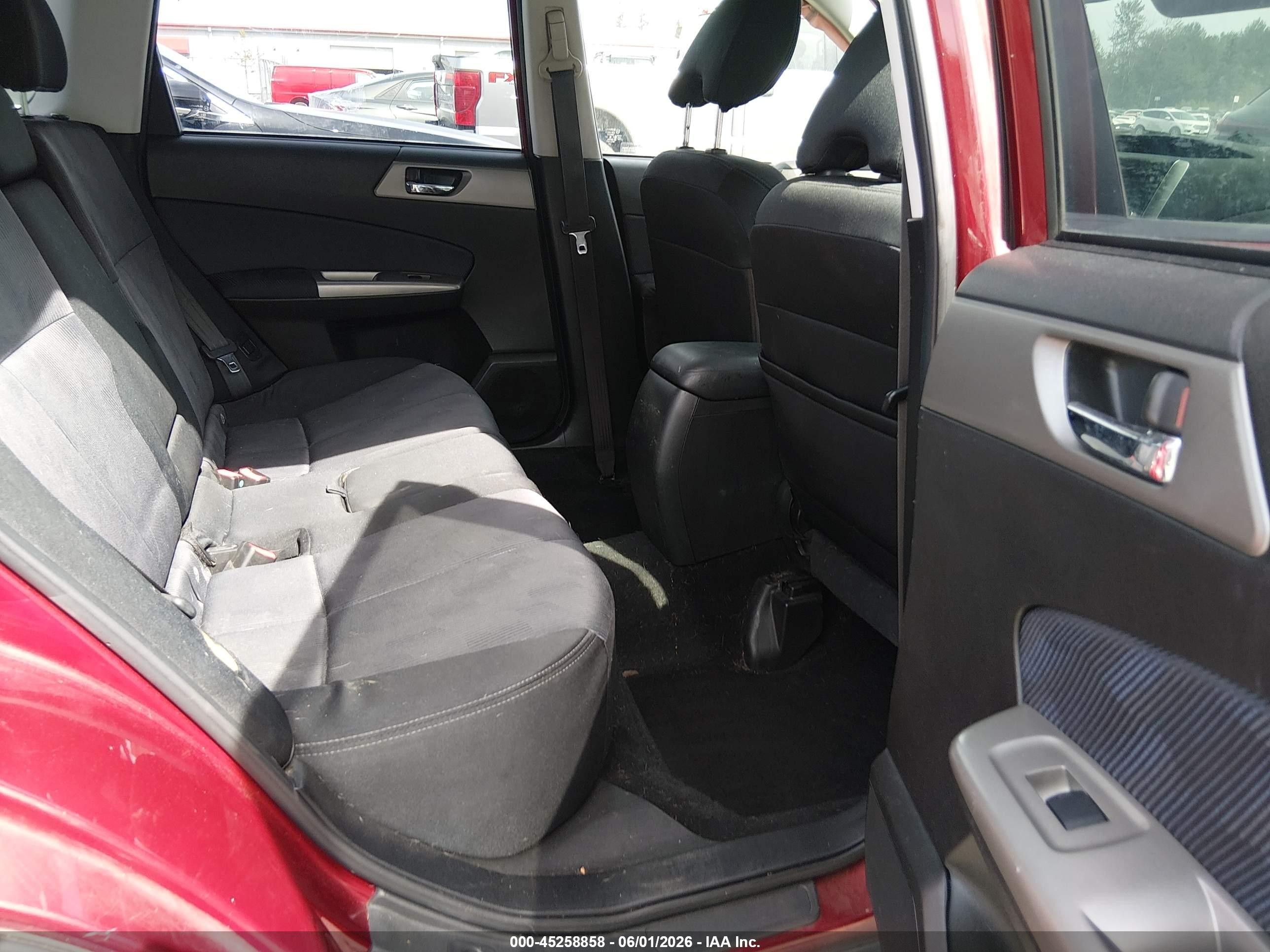 2009 Subaru Forester 2.5x Red vin: JF2SH63669H710685