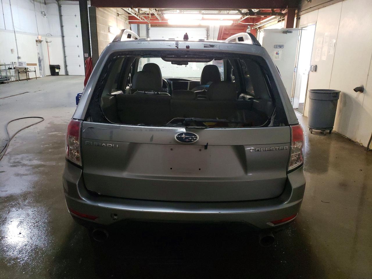 2009 Subaru Forester 2.5x Premium Silver vin: JF2SH63669H711240
