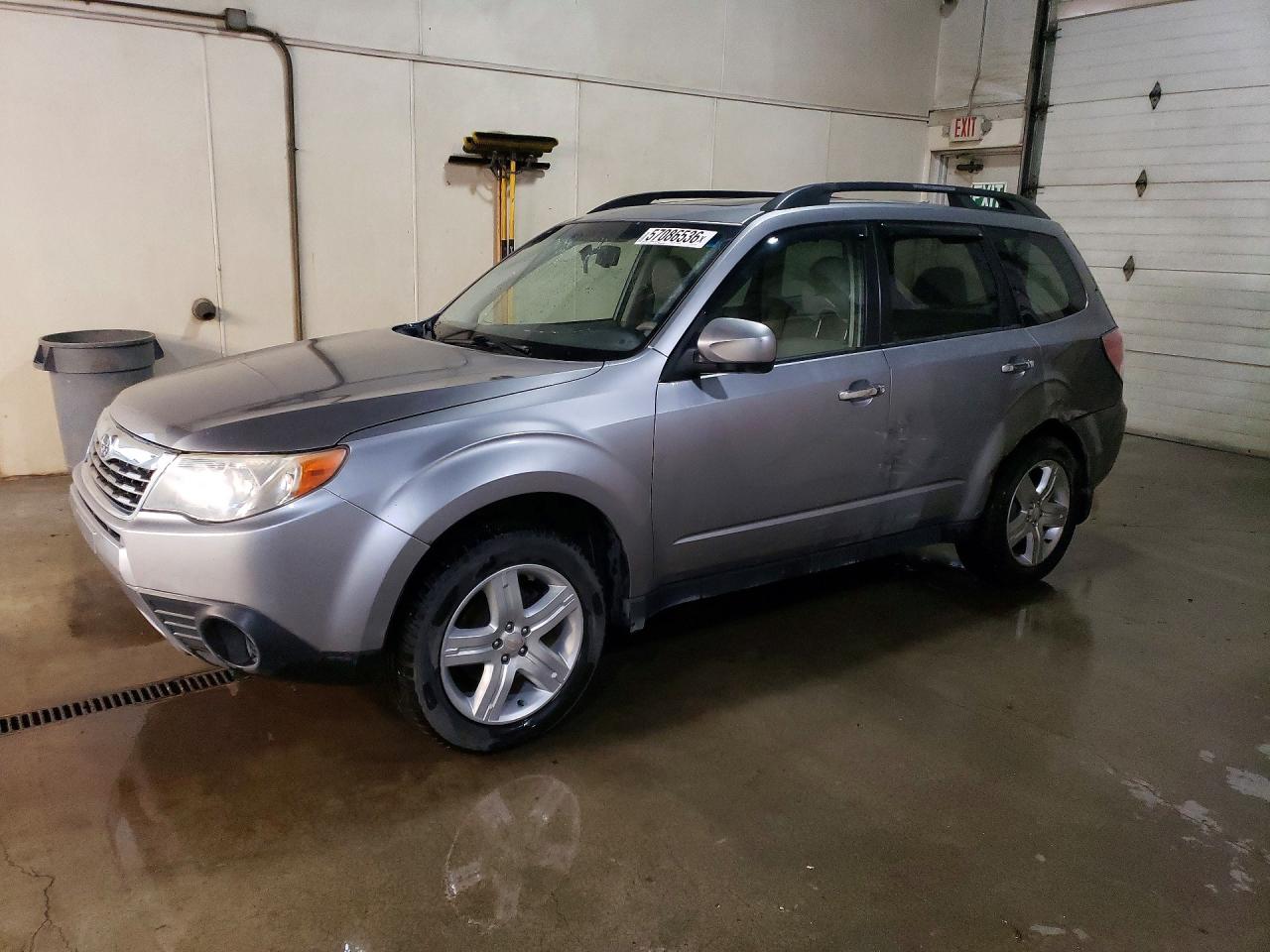 2009 Subaru Forester 2.5x Premium Silver vin: JF2SH63669H711240