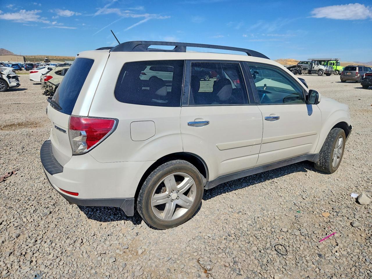 2009 Subaru Forester 2.5x Premium Белый vin: JF2SH63669H757991