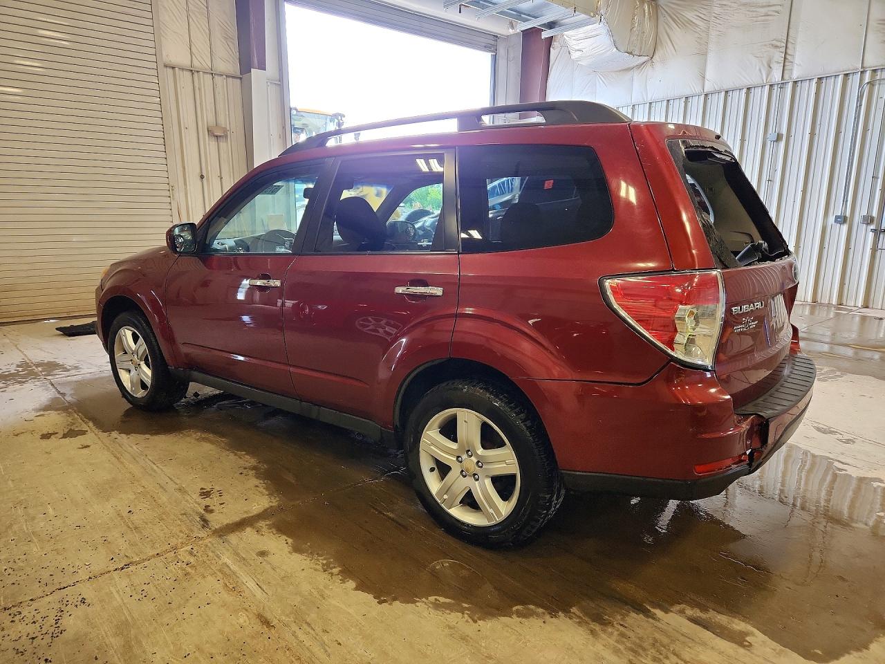 2009 Subaru Forester 2.5x Premium Burgundy vin: JF2SH63669H778002