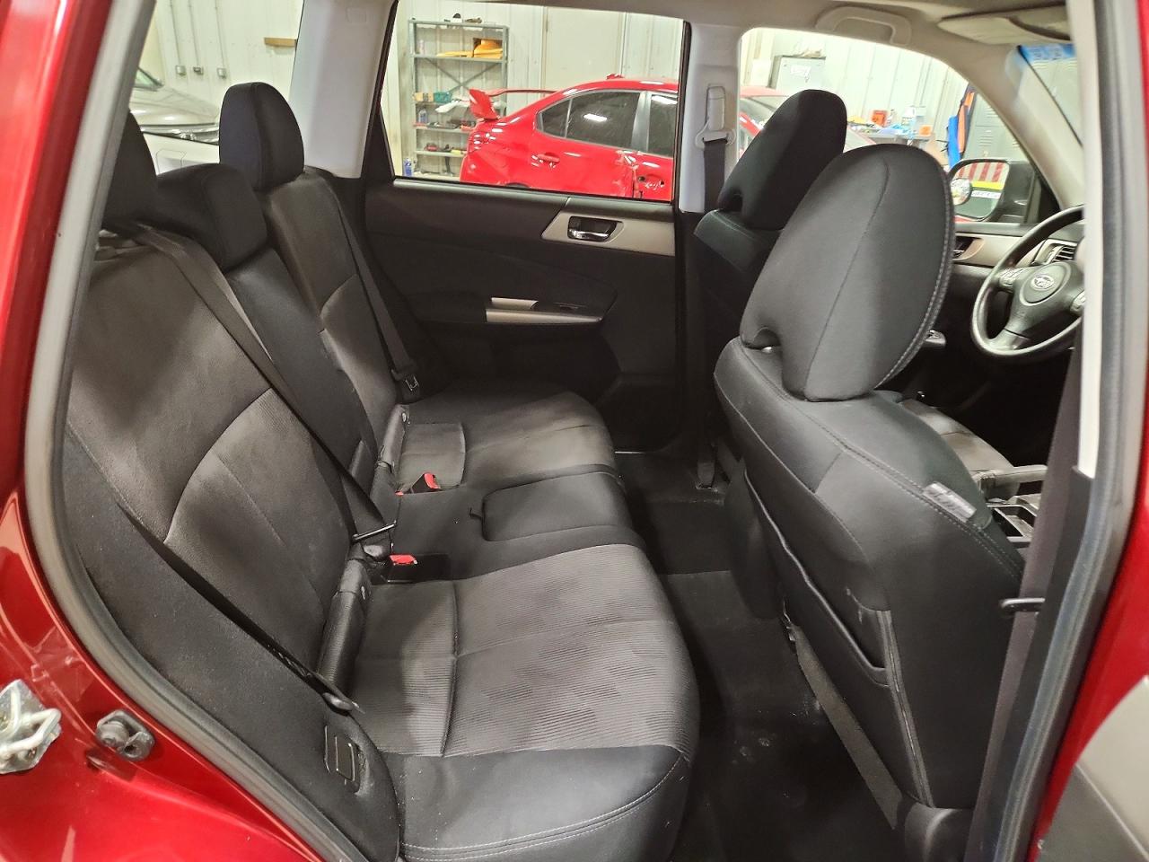 2009 Subaru Forester 2.5x Premium Burgundy vin: JF2SH63669H778002