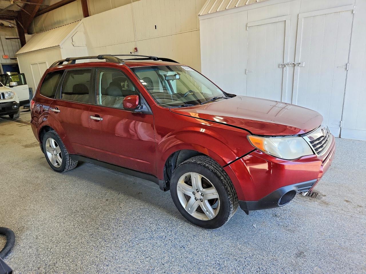 2009 Subaru Forester 2.5x Premium Burgundy vin: JF2SH63669H787217
