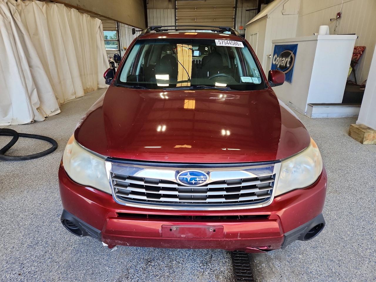 2009 Subaru Forester 2.5x Premium Burgundy vin: JF2SH63669H787217