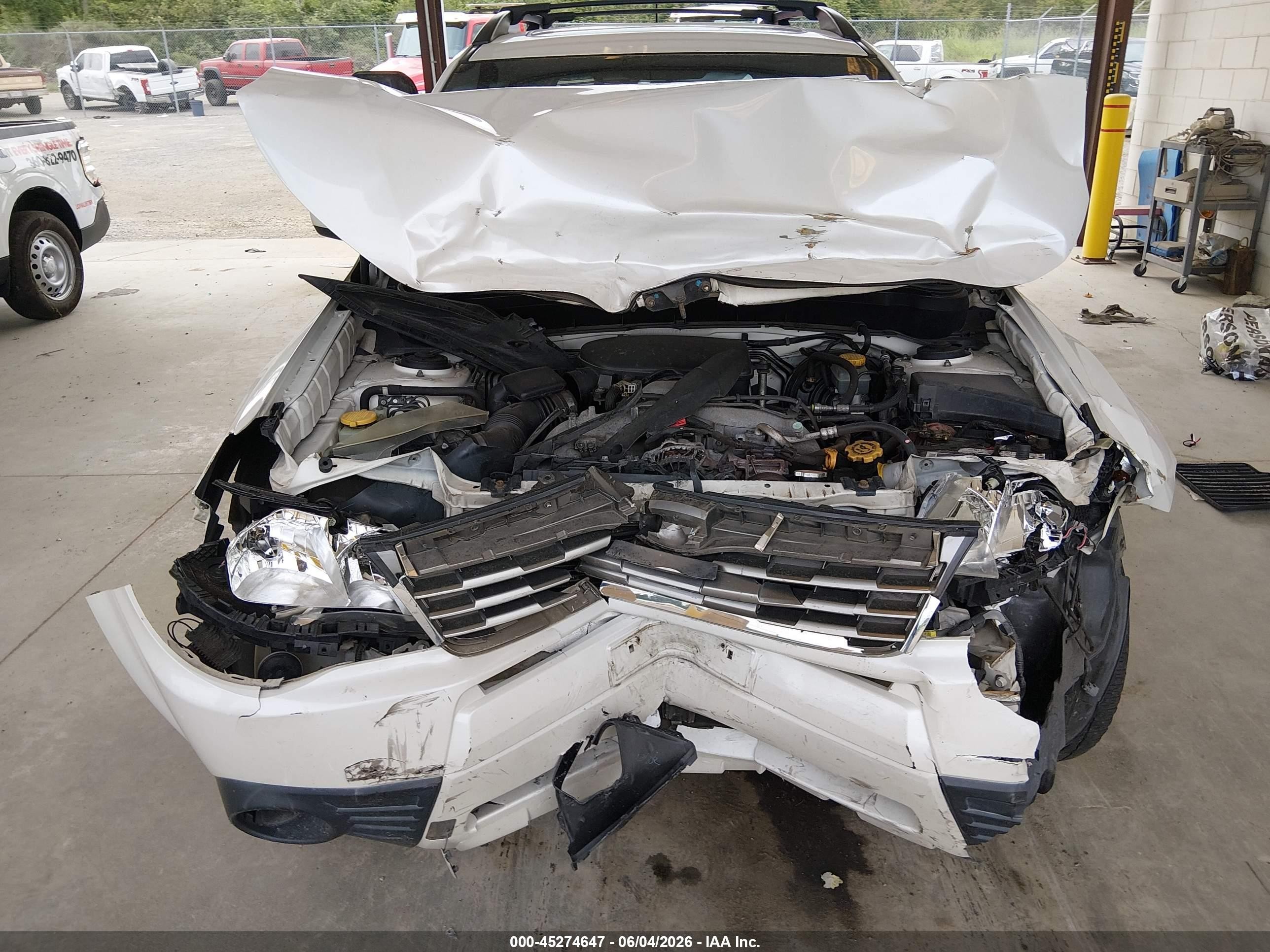 2009 Subaru Forester 2.5x White vin: JF2SH63669H794975