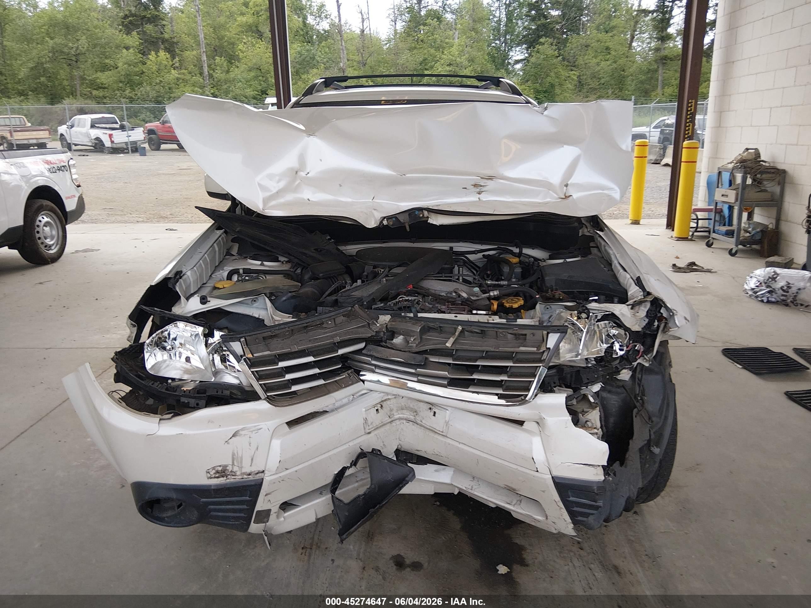 2009 Subaru Forester 2.5x White vin: JF2SH63669H794975