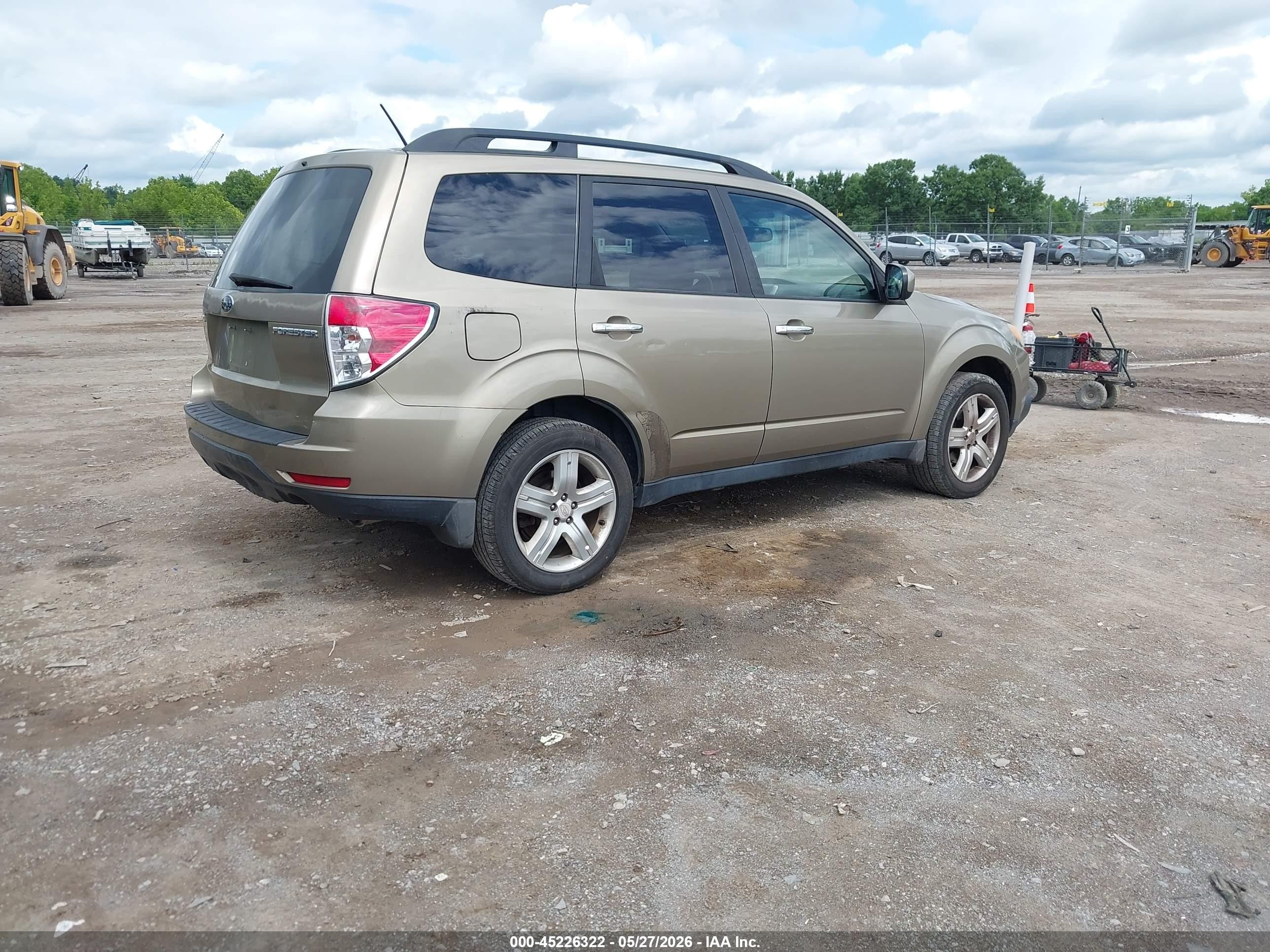 2009 Subaru Forester 2.5x Gold vin: JF2SH63679H721596