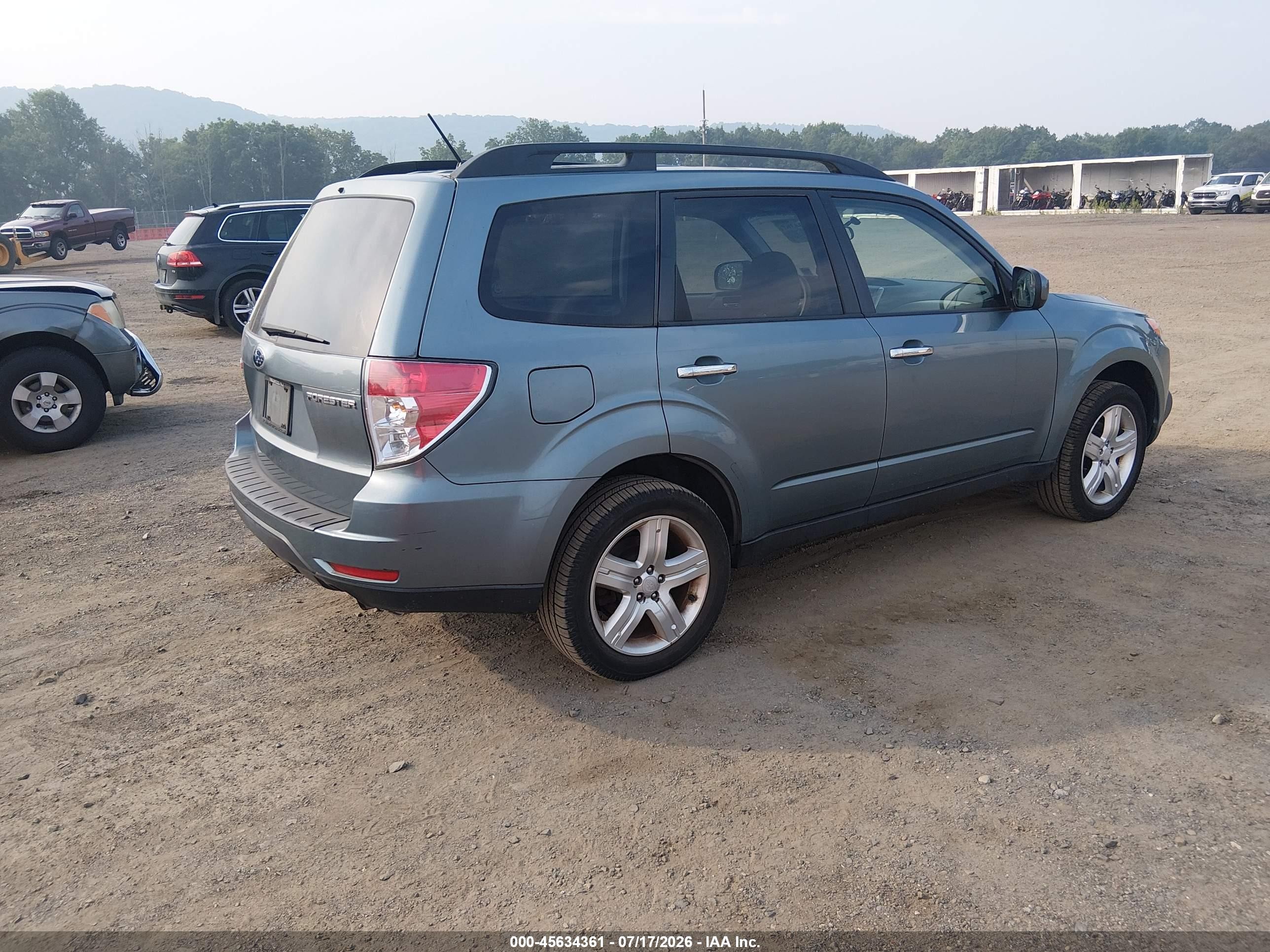 2009 Subaru Forester 2.5x Blue vin: JF2SH63679H784195