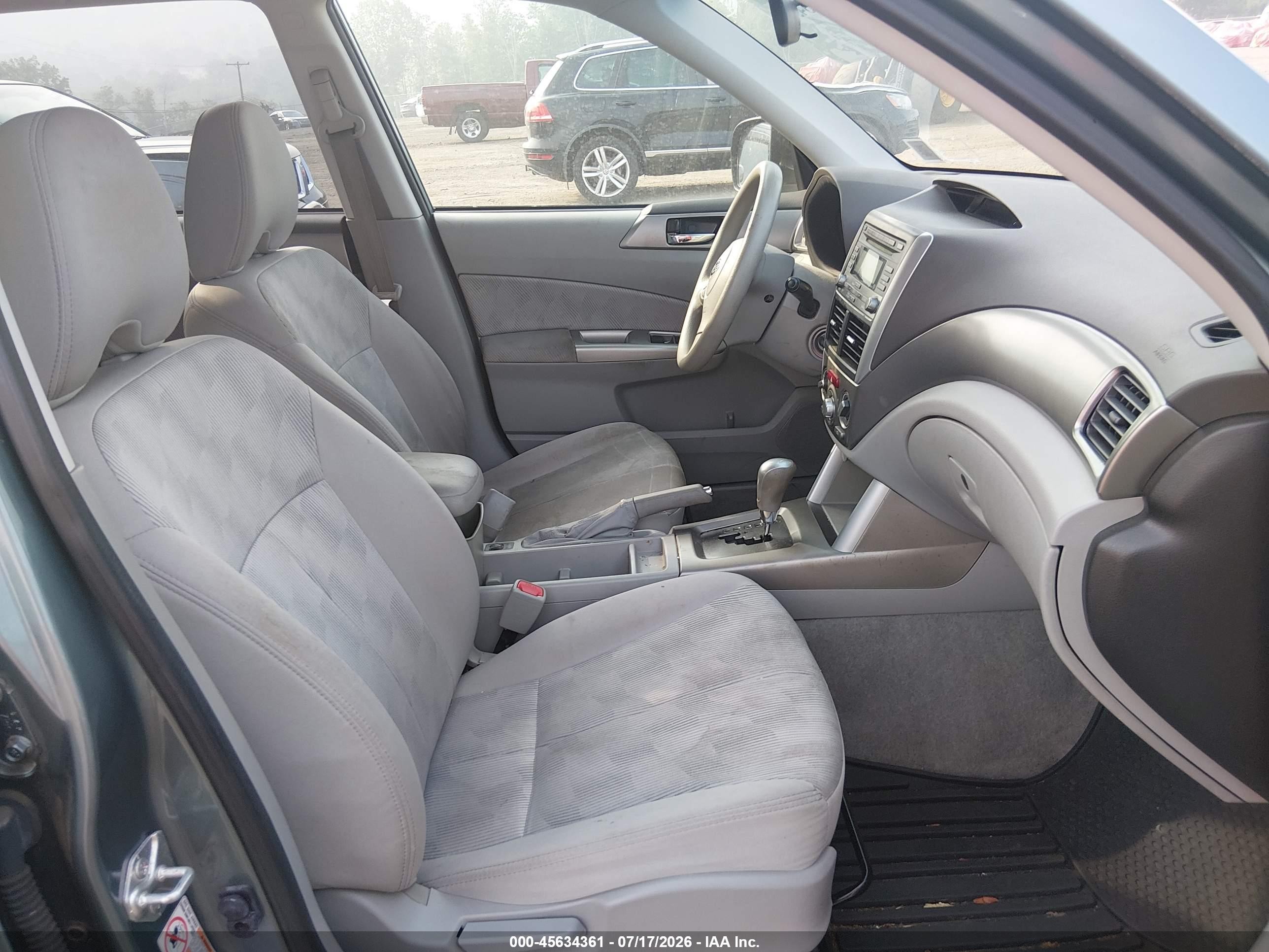 2009 Subaru Forester 2.5x Blue vin: JF2SH63679H784195