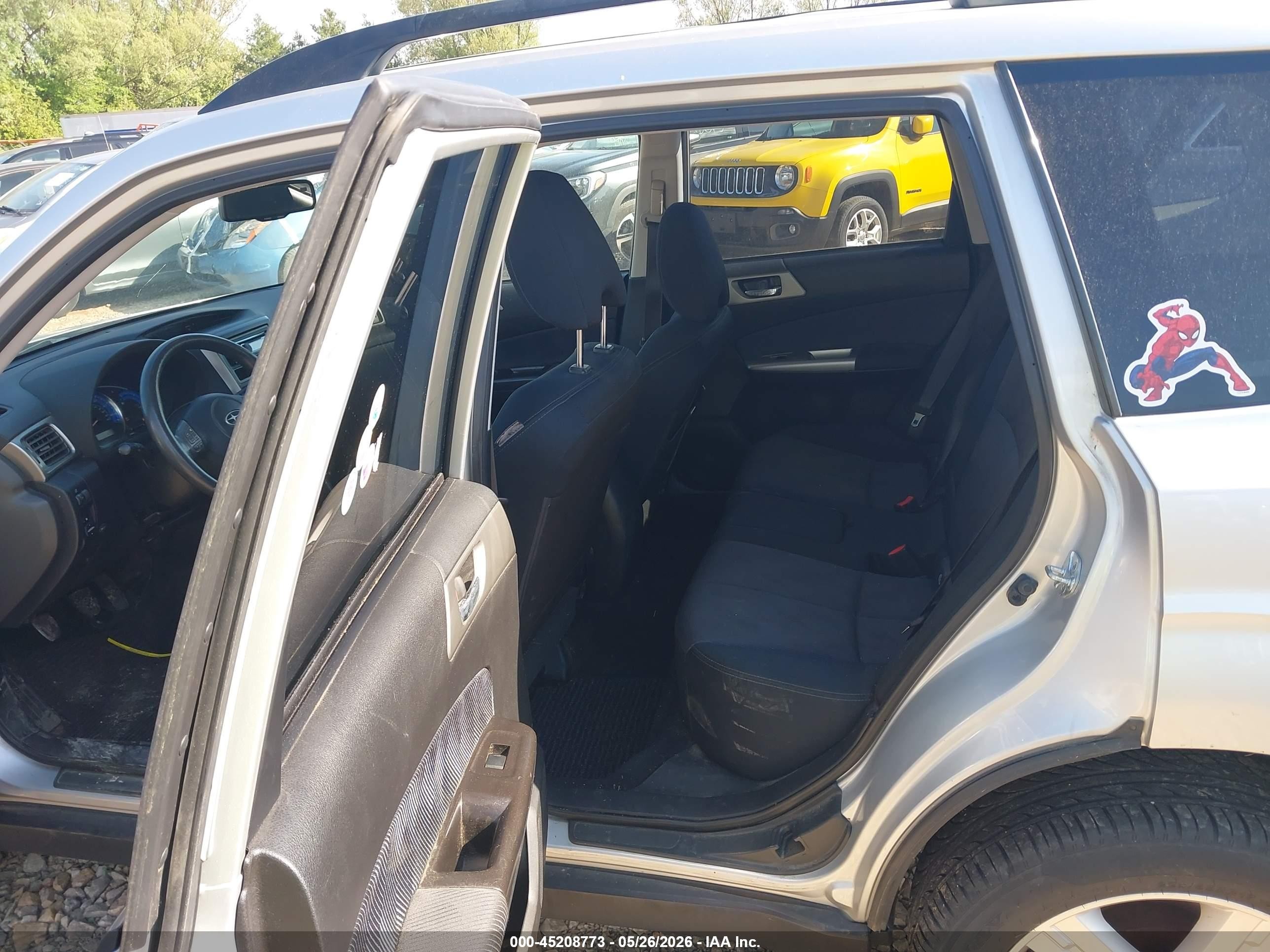 2009 Subaru Forester 2.5x Silver vin: JF2SH63689G714811