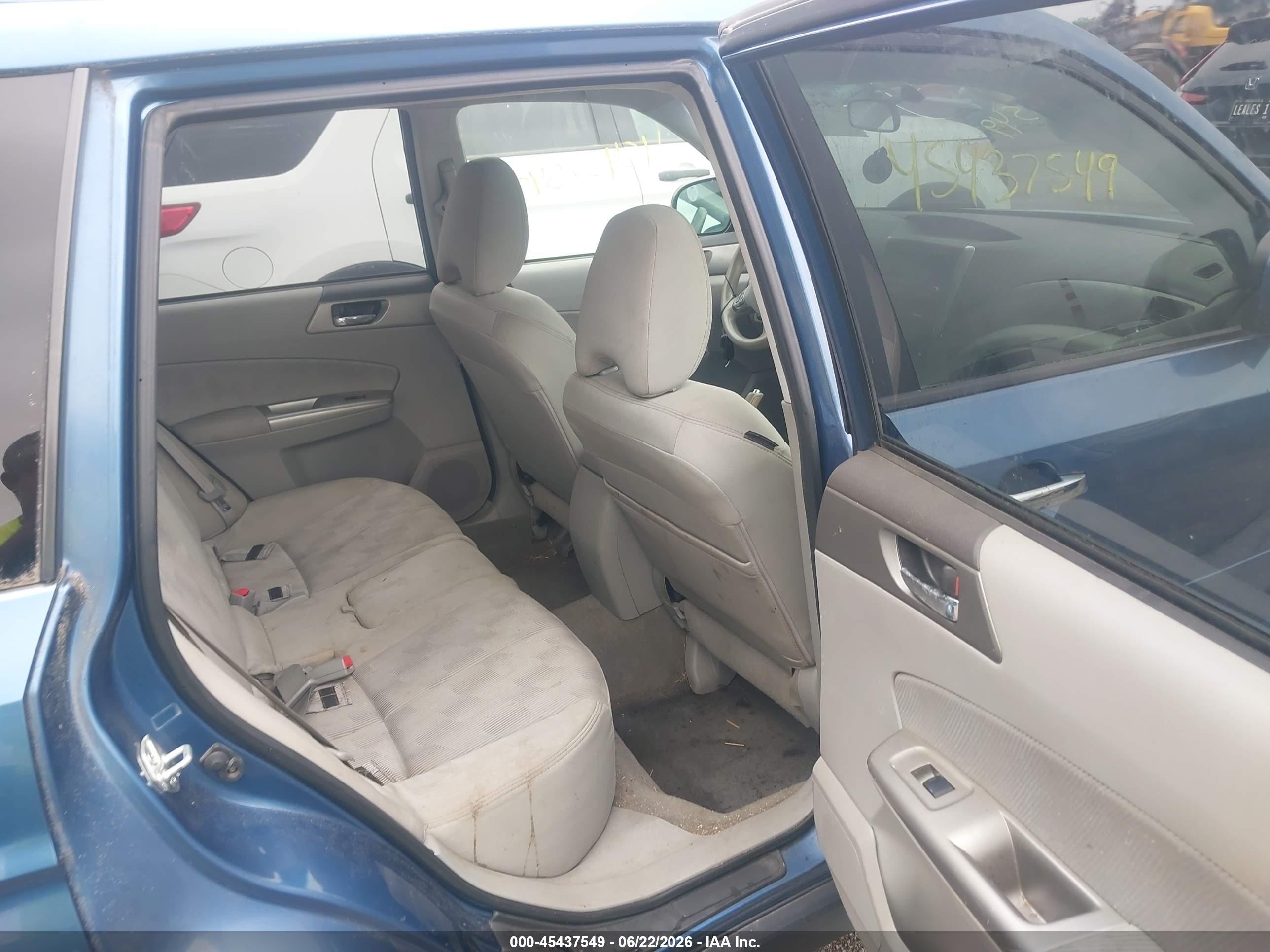 2009 Subaru Forester 2.5x Blue vin: JF2SH63689G715926