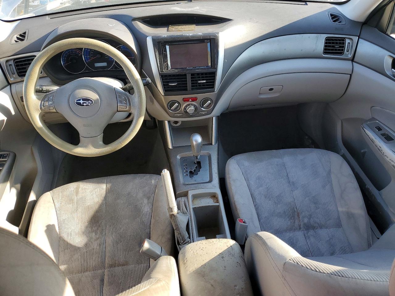 2009 Subaru Forester 2.5x Premium Silver vin: JF2SH63689H706623