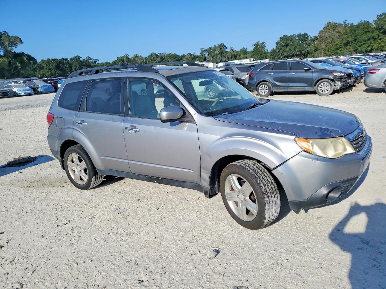 2009 Subaru Forester 2.5x Premium Silver vin: JF2SH63689H706623