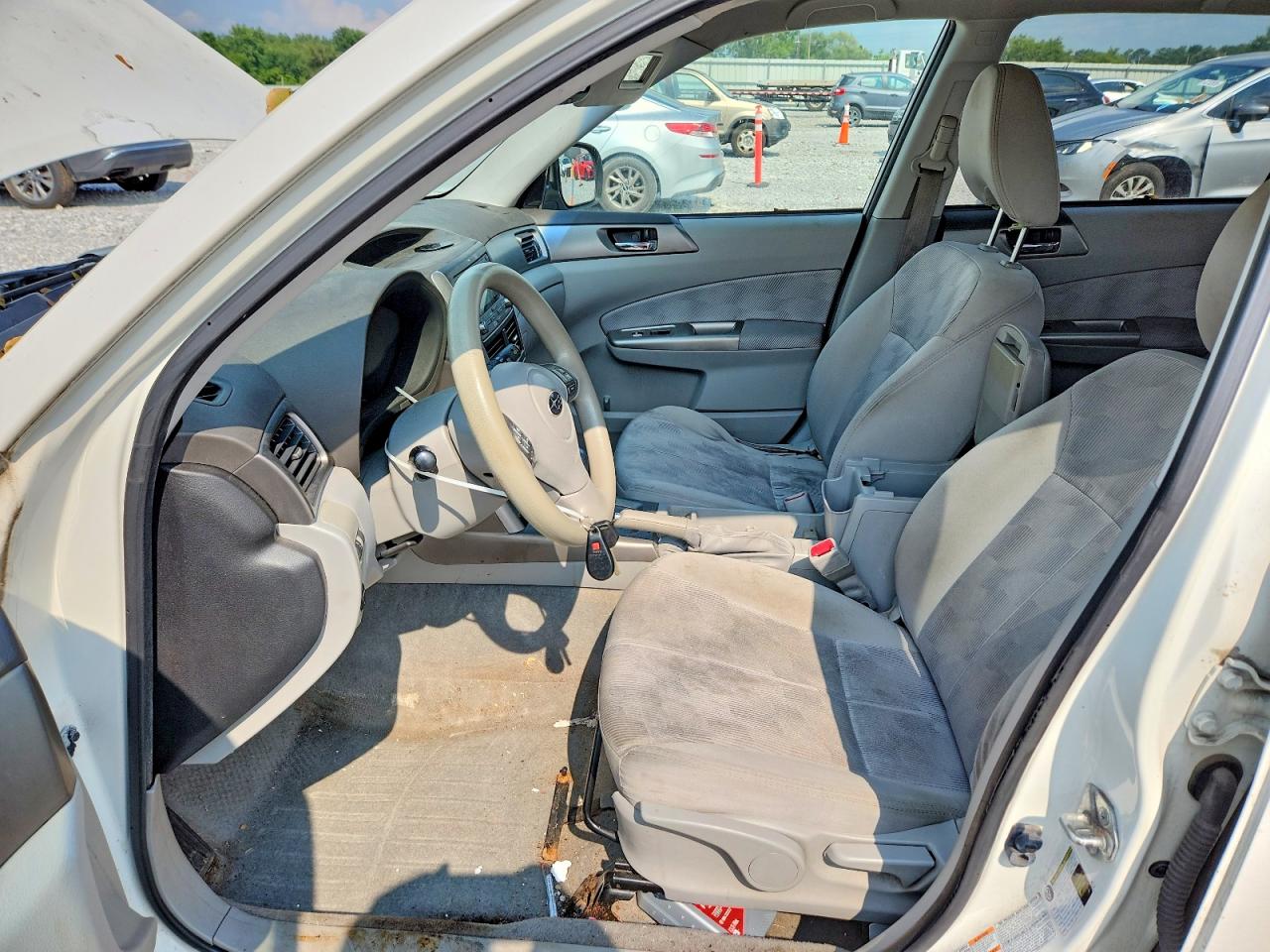 2009 Subaru Forester 2.5x Premium White vin: JF2SH63689H719470