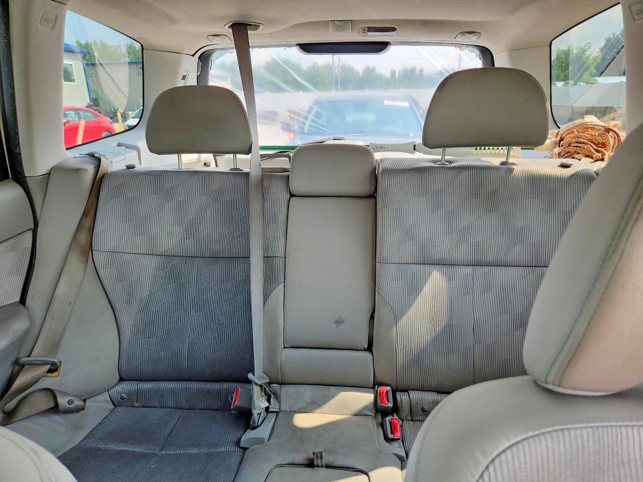 2009 Subaru Forester 2.5x Premium White vin: JF2SH63689H719470