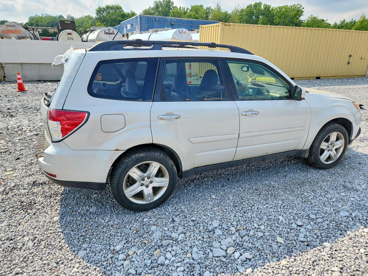 2009 Subaru Forester 2.5x Premium White vin: JF2SH63689H719470