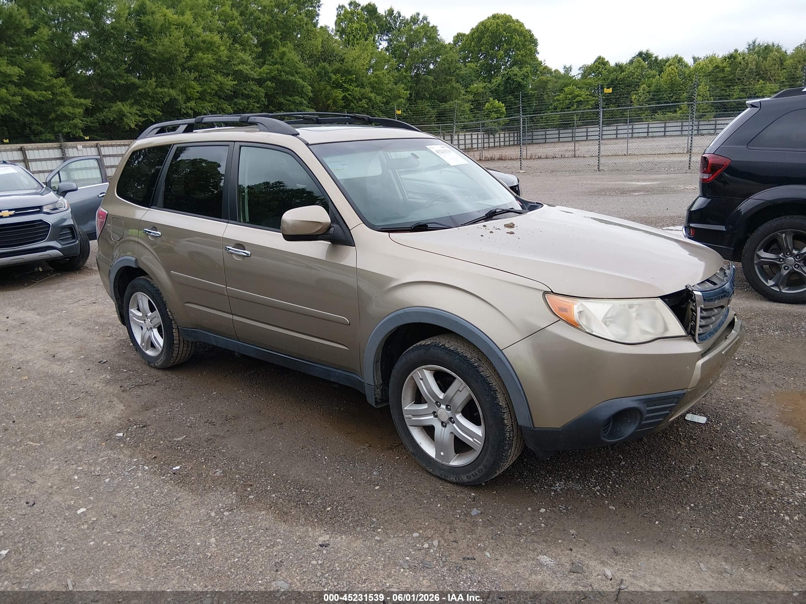 2009 Subaru Forester 2.5x Gold vin: JF2SH63689H721199