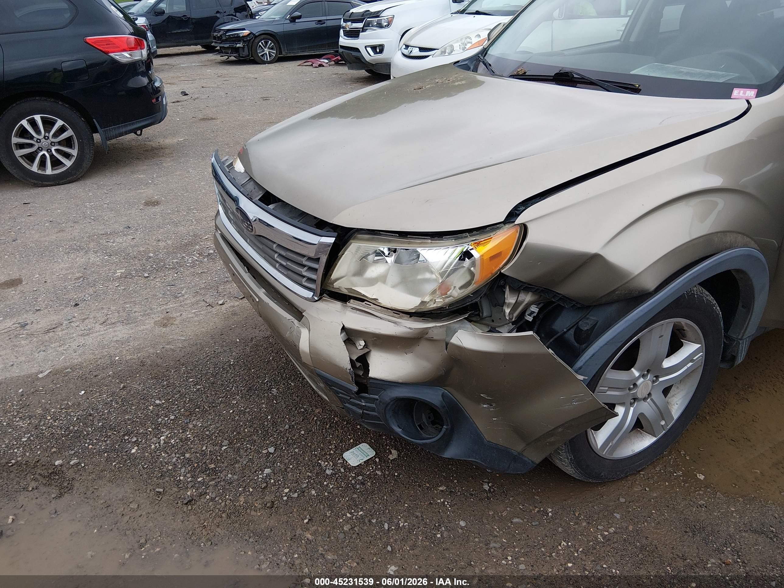 2009 Subaru Forester 2.5x Gold vin: JF2SH63689H721199