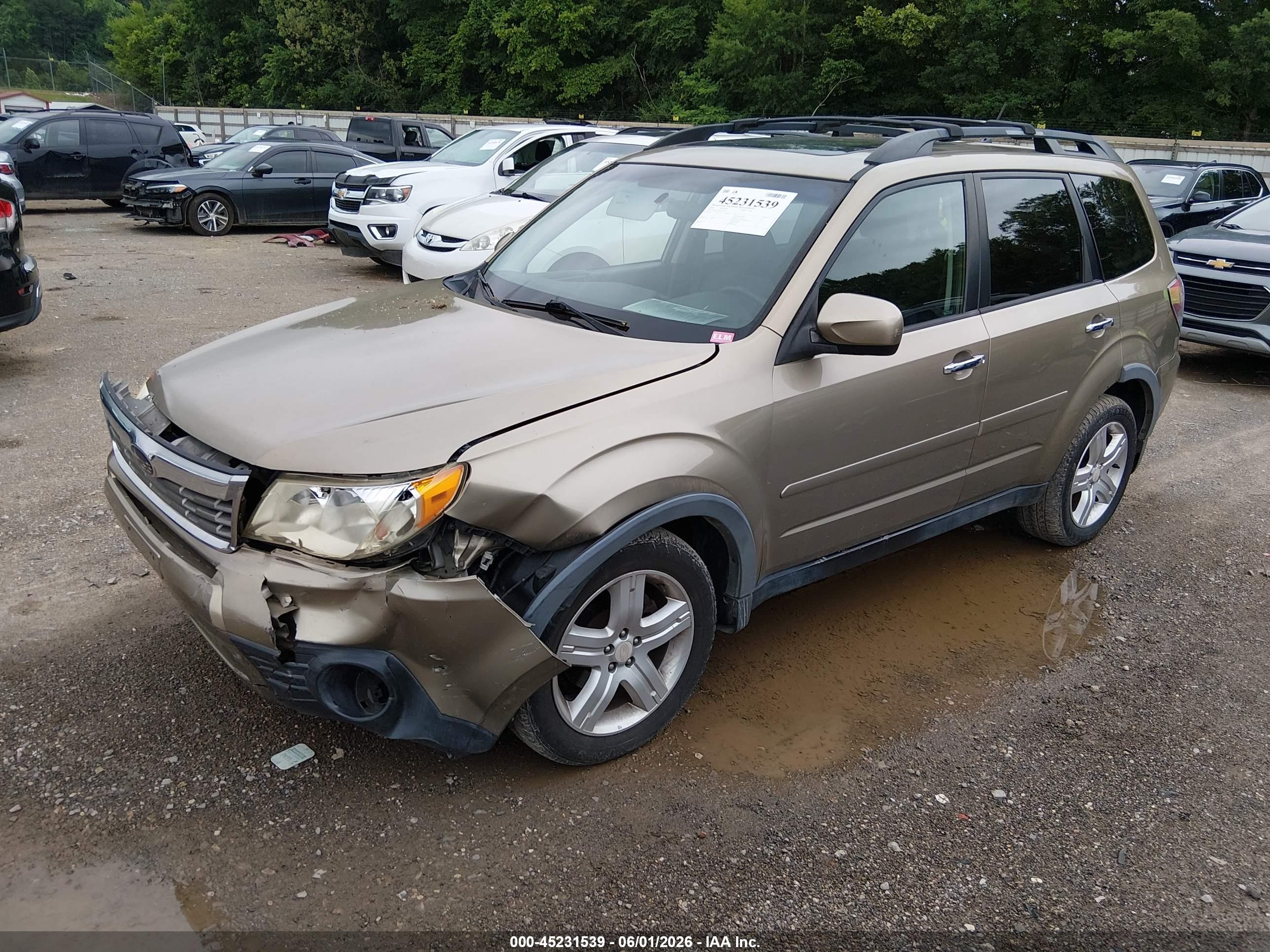 2009 Subaru Forester 2.5x Gold vin: JF2SH63689H721199