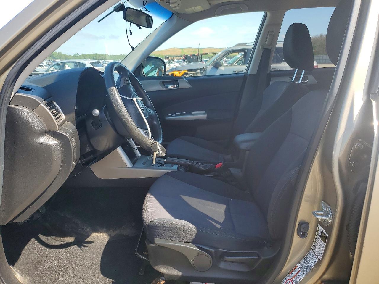 2009 Subaru Forester 2.5x Premium Gold vin: JF2SH63689H758804