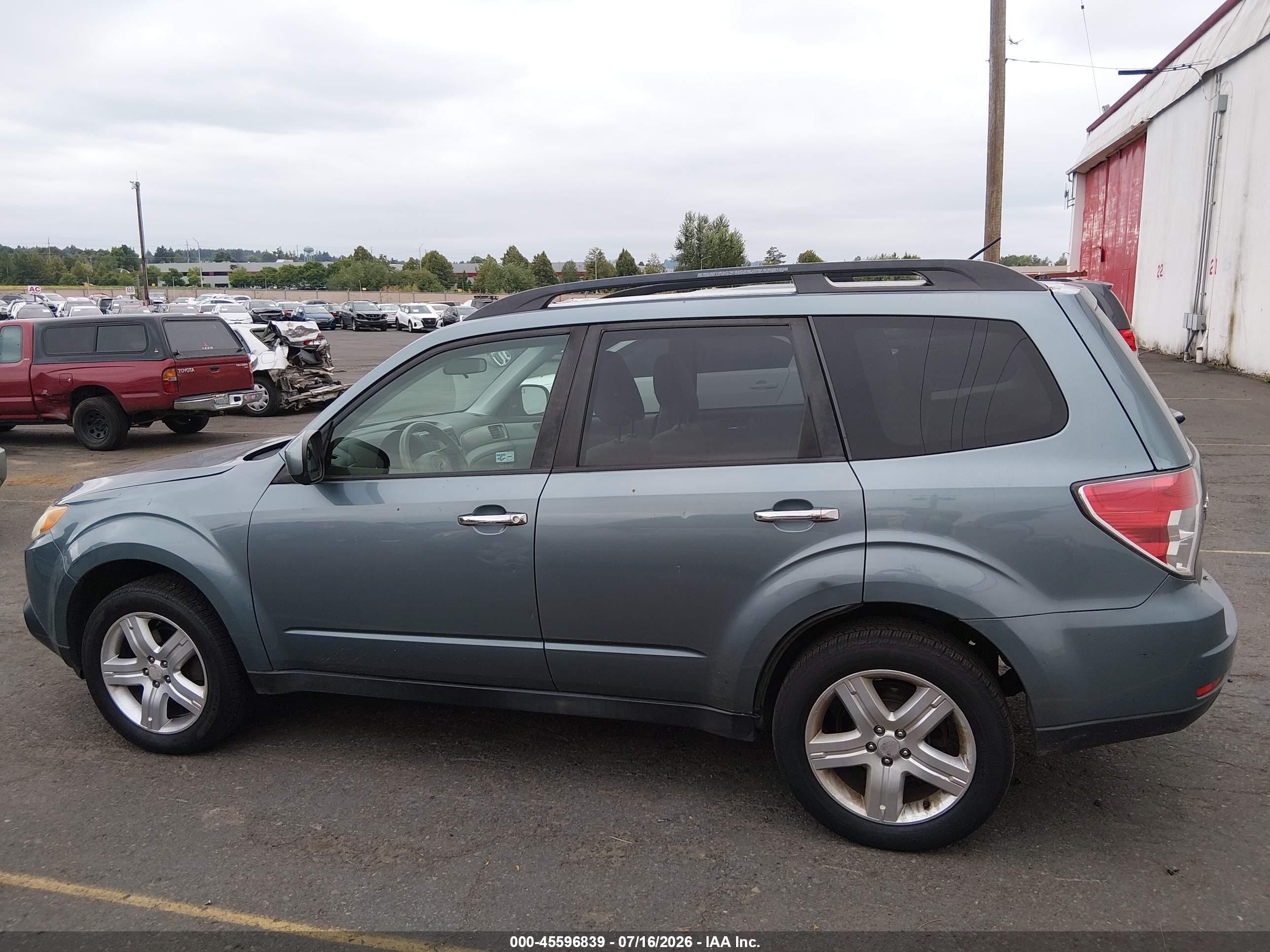 2009 Subaru Forester 2.5x Light Blue vin: JF2SH63689H789289