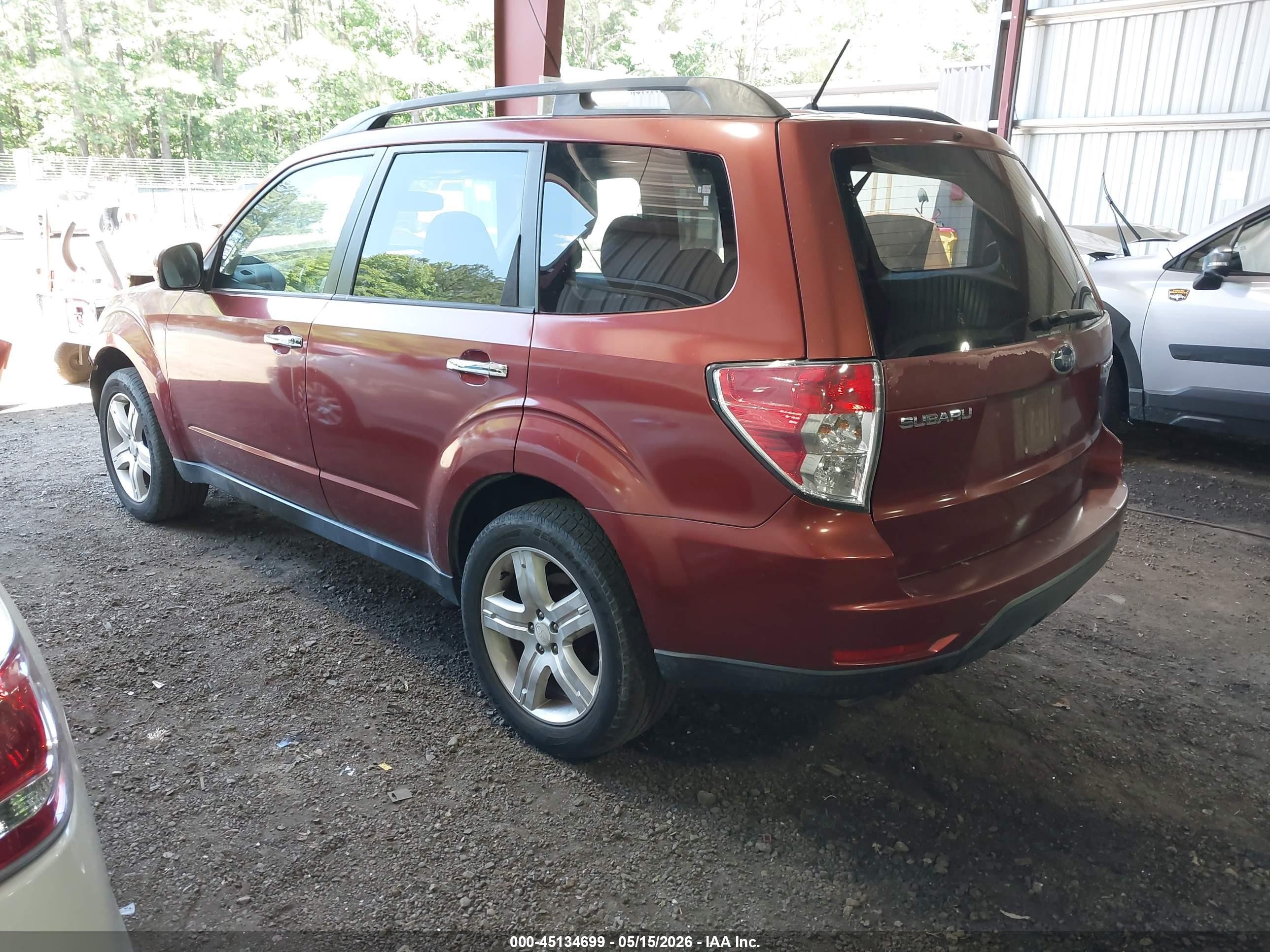 2009 Subaru Forester 2.5x Maroon vin: JF2SH63699H708185