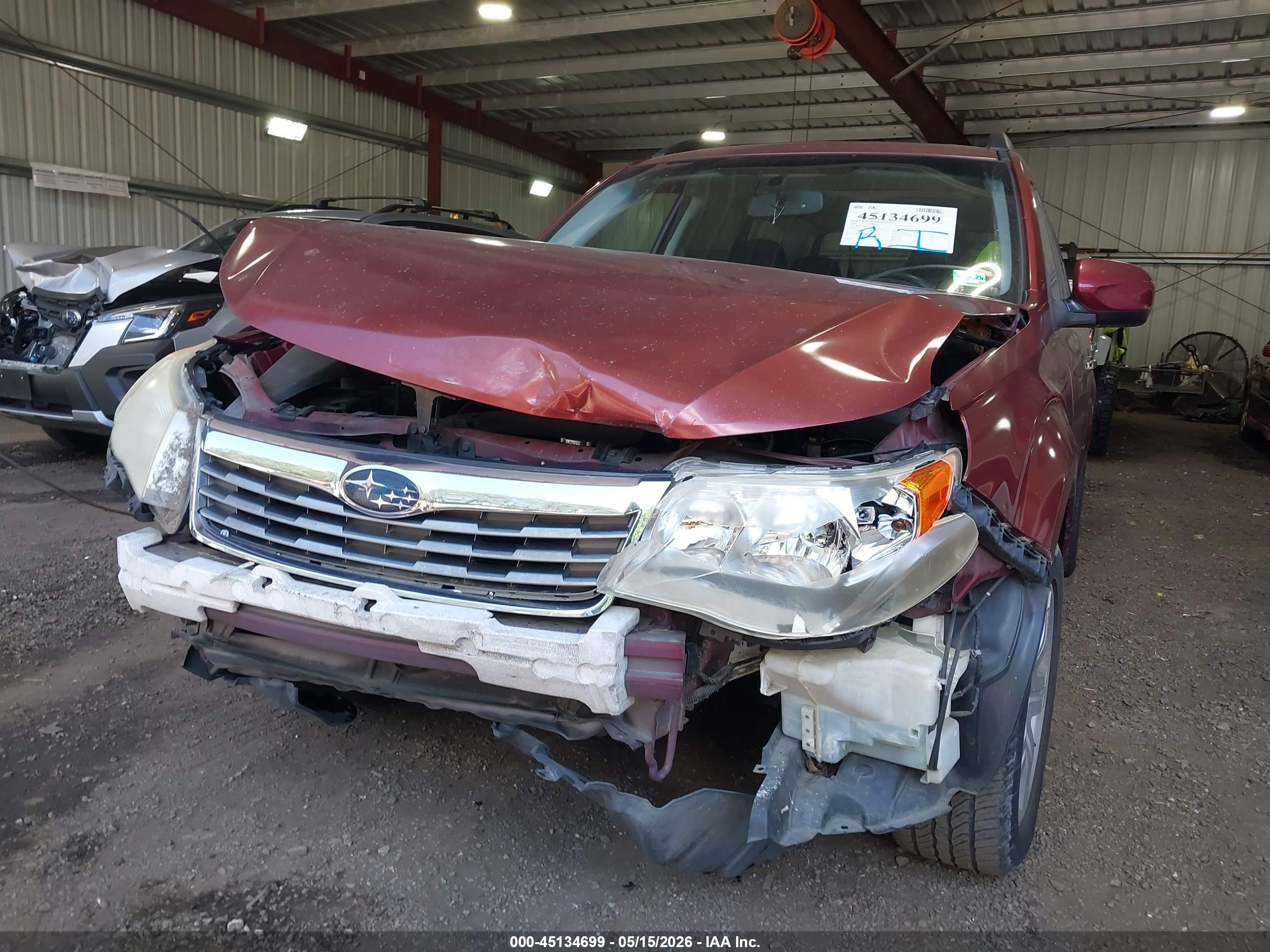 2009 Subaru Forester 2.5x Maroon vin: JF2SH63699H708185