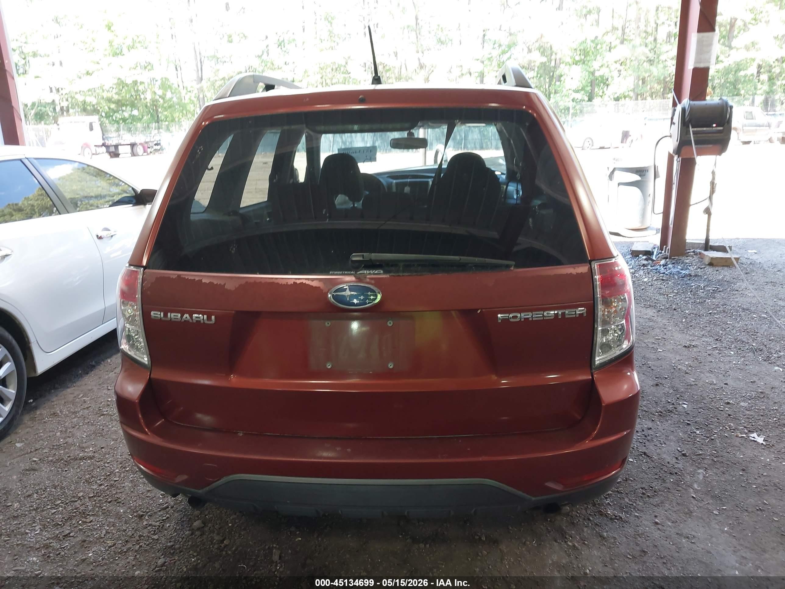 2009 Subaru Forester 2.5x Maroon vin: JF2SH63699H708185