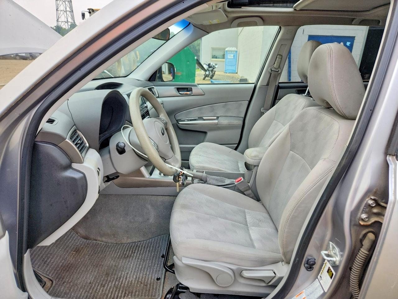 2009 Subaru Forester 2.5x Premium Silver vin: JF2SH636X9H742345